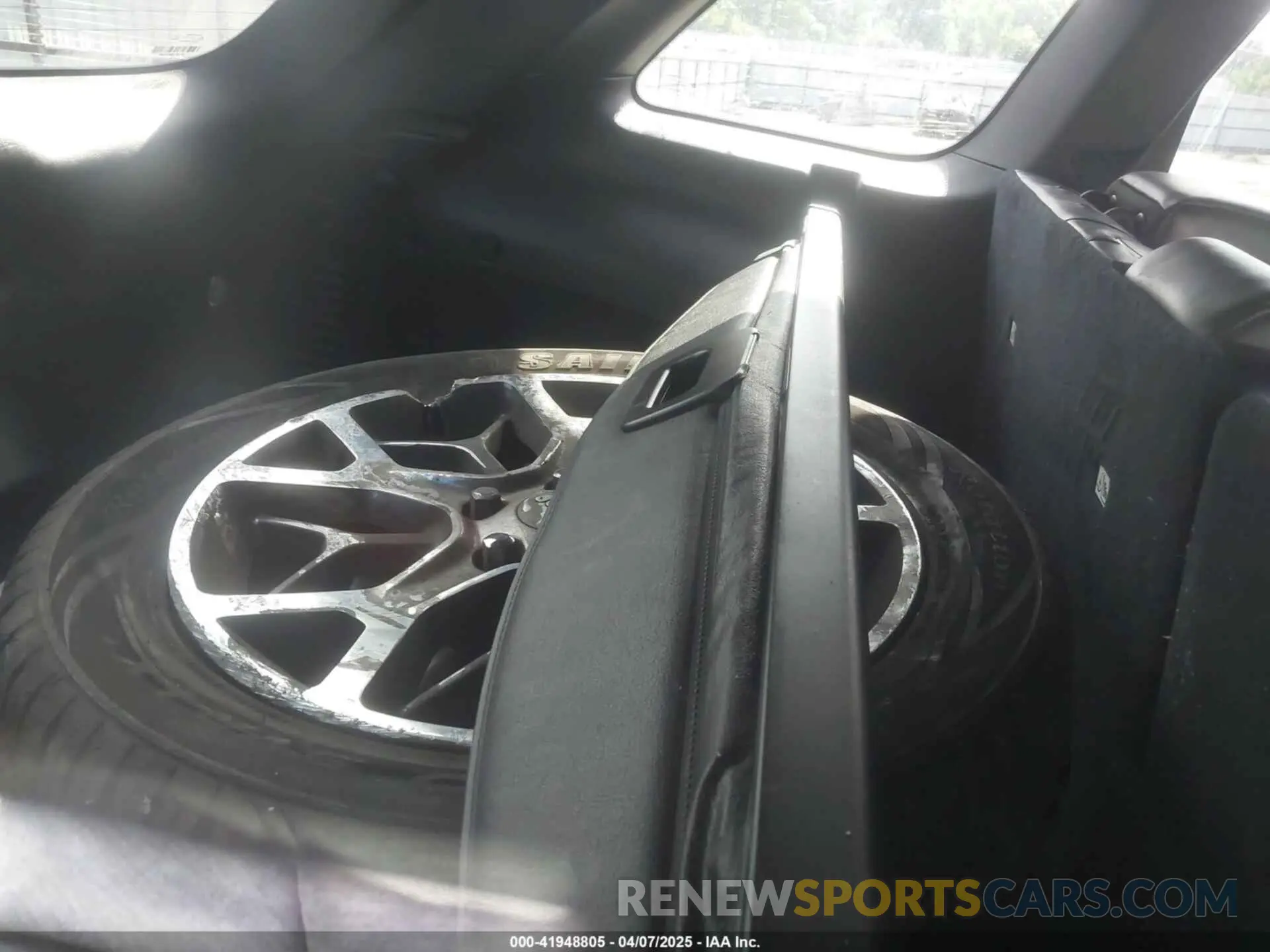 12 fotografías del automóvil dañado 1C4RJFBG6KC538995 JEEP GRAND CHEROKEE 2019