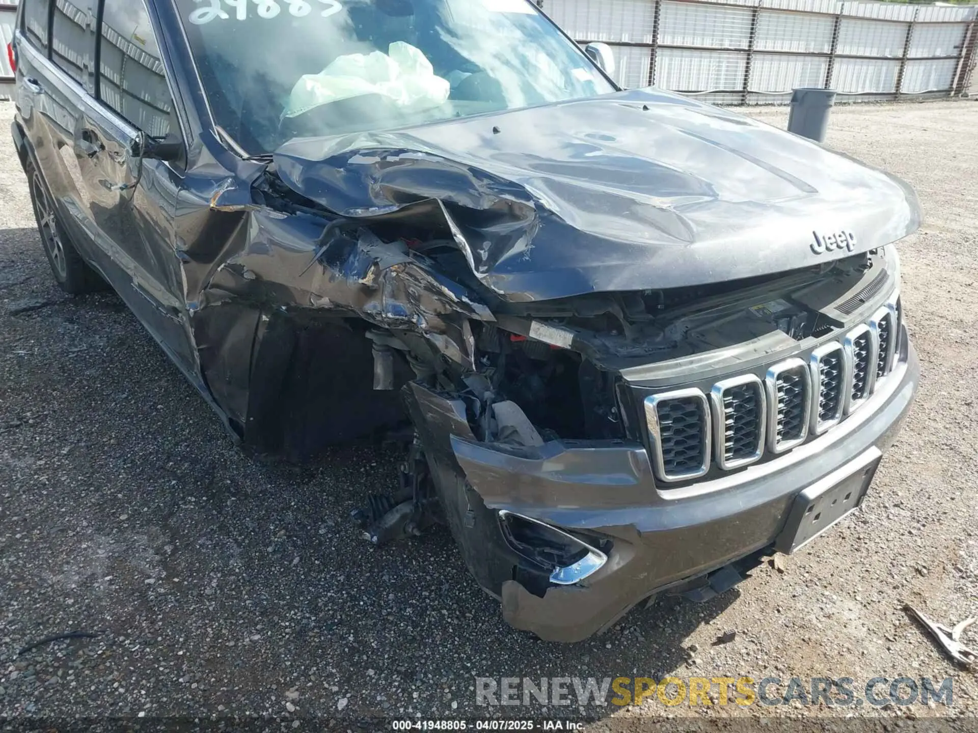 20 fotografías del automóvil dañado 1C4RJFBG6KC538995 JEEP GRAND CHEROKEE 2019