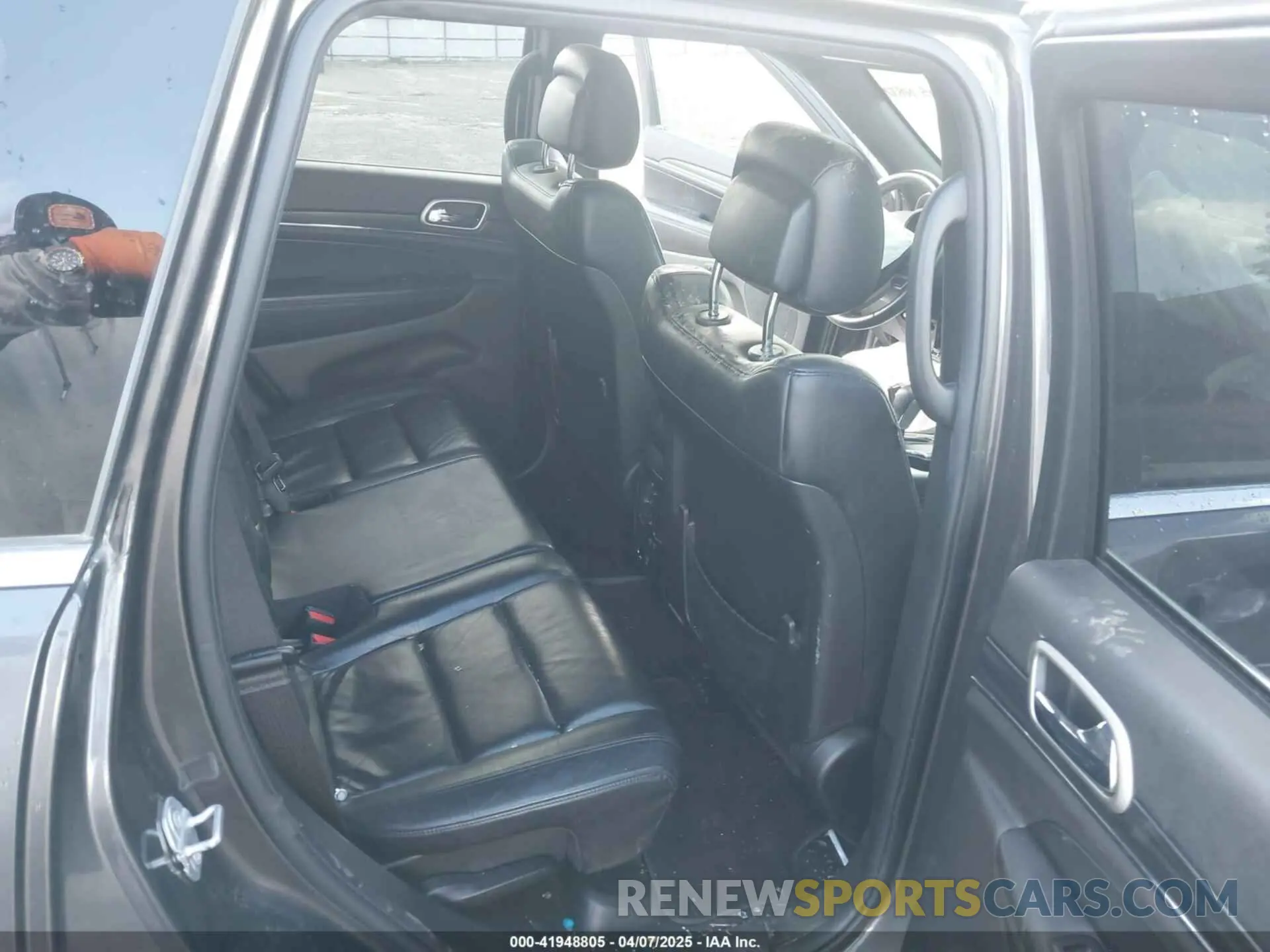 8 fotografías del automóvil dañado 1C4RJFBG6KC538995 JEEP GRAND CHEROKEE 2019