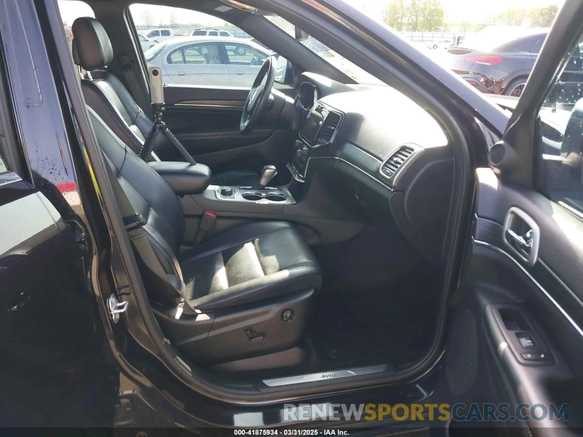 5 fotografías del automóvil dañado 1C4RJFBG7KC553957 JEEP GRAND CHEROKEE 2019