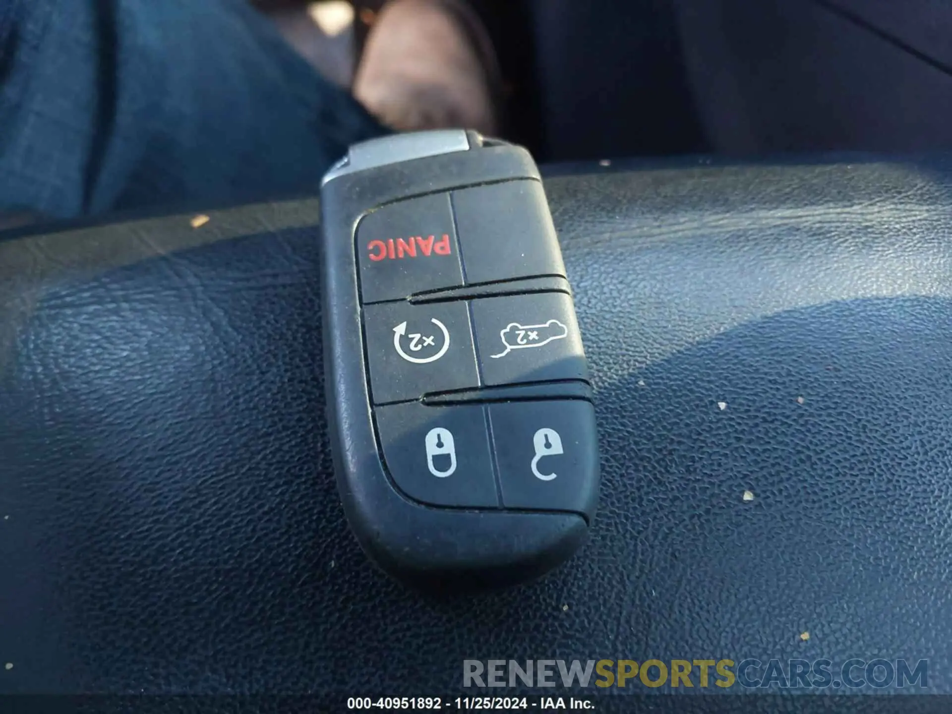 11 fotografías del automóvil dañado 1C4RJFBG7KC674990 JEEP GRAND CHEROKEE 2019