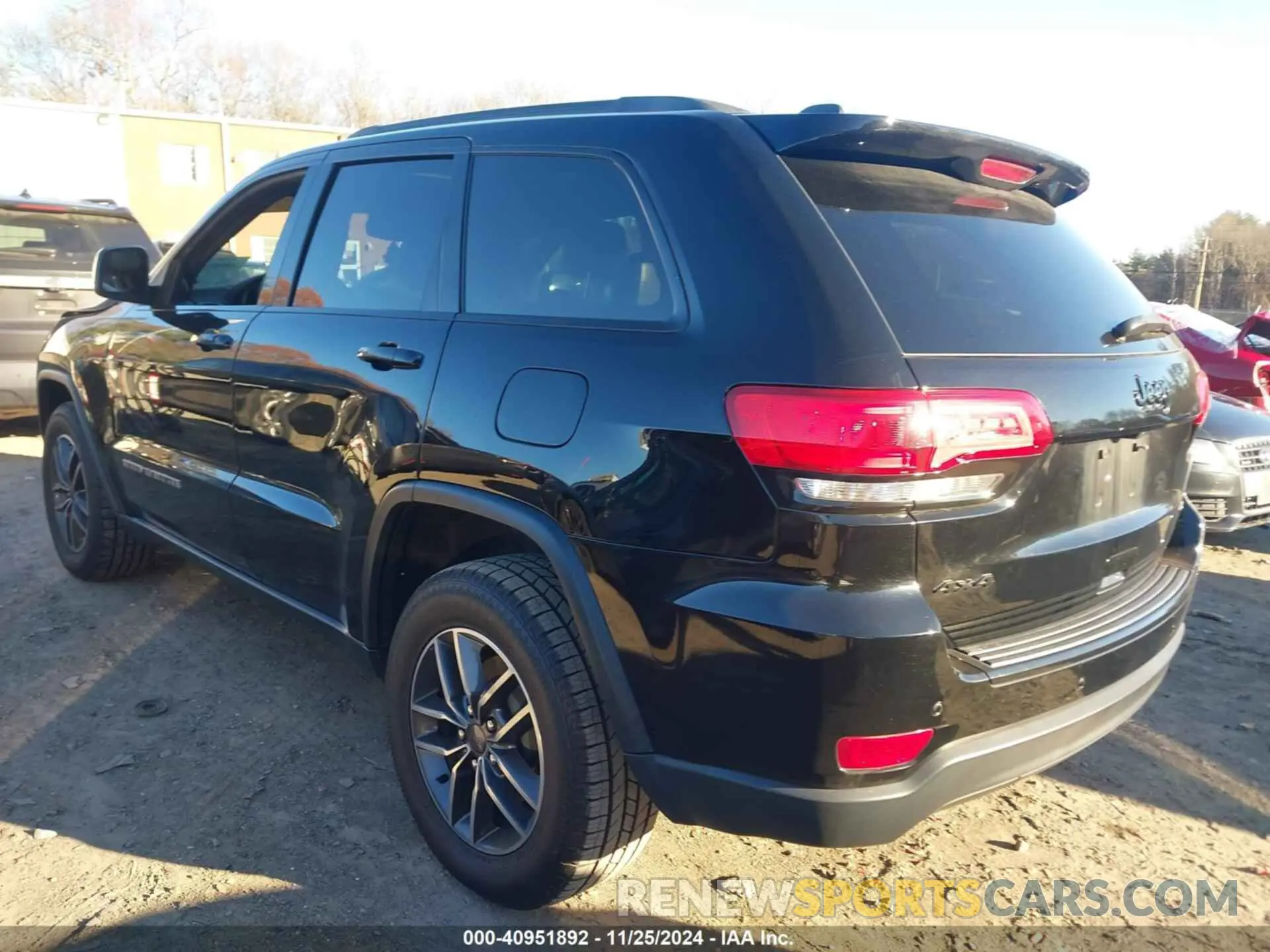 3 fotografías del automóvil dañado 1C4RJFBG7KC674990 JEEP GRAND CHEROKEE 2019