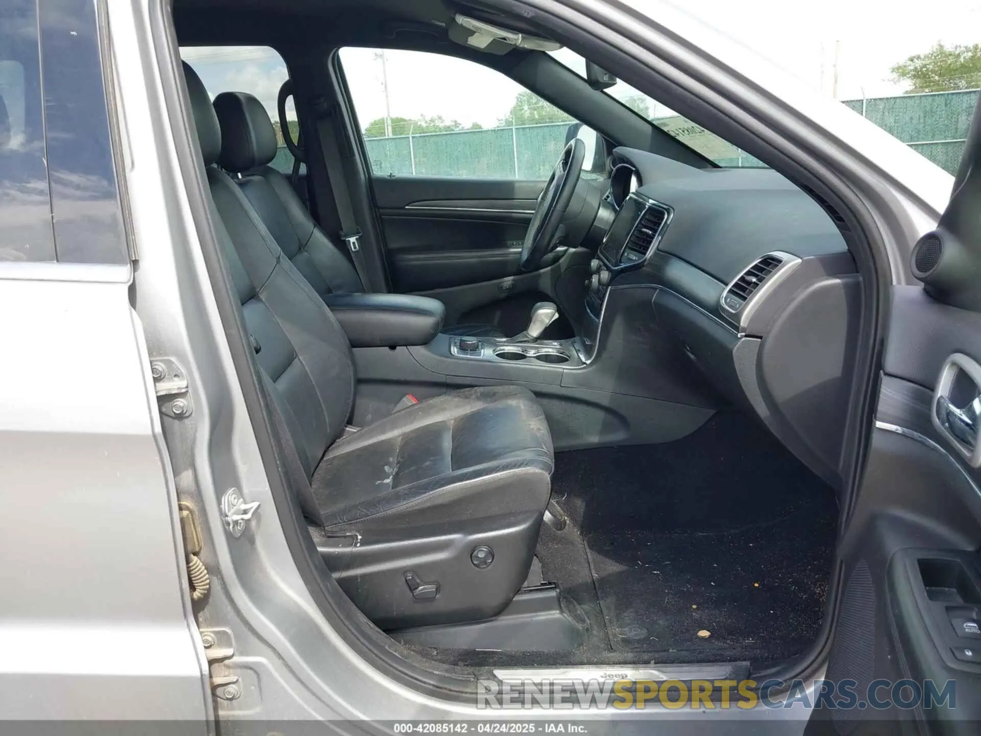 5 fotografías del automóvil dañado 1C4RJFBG7KC734850 JEEP GRAND CHEROKEE 2019