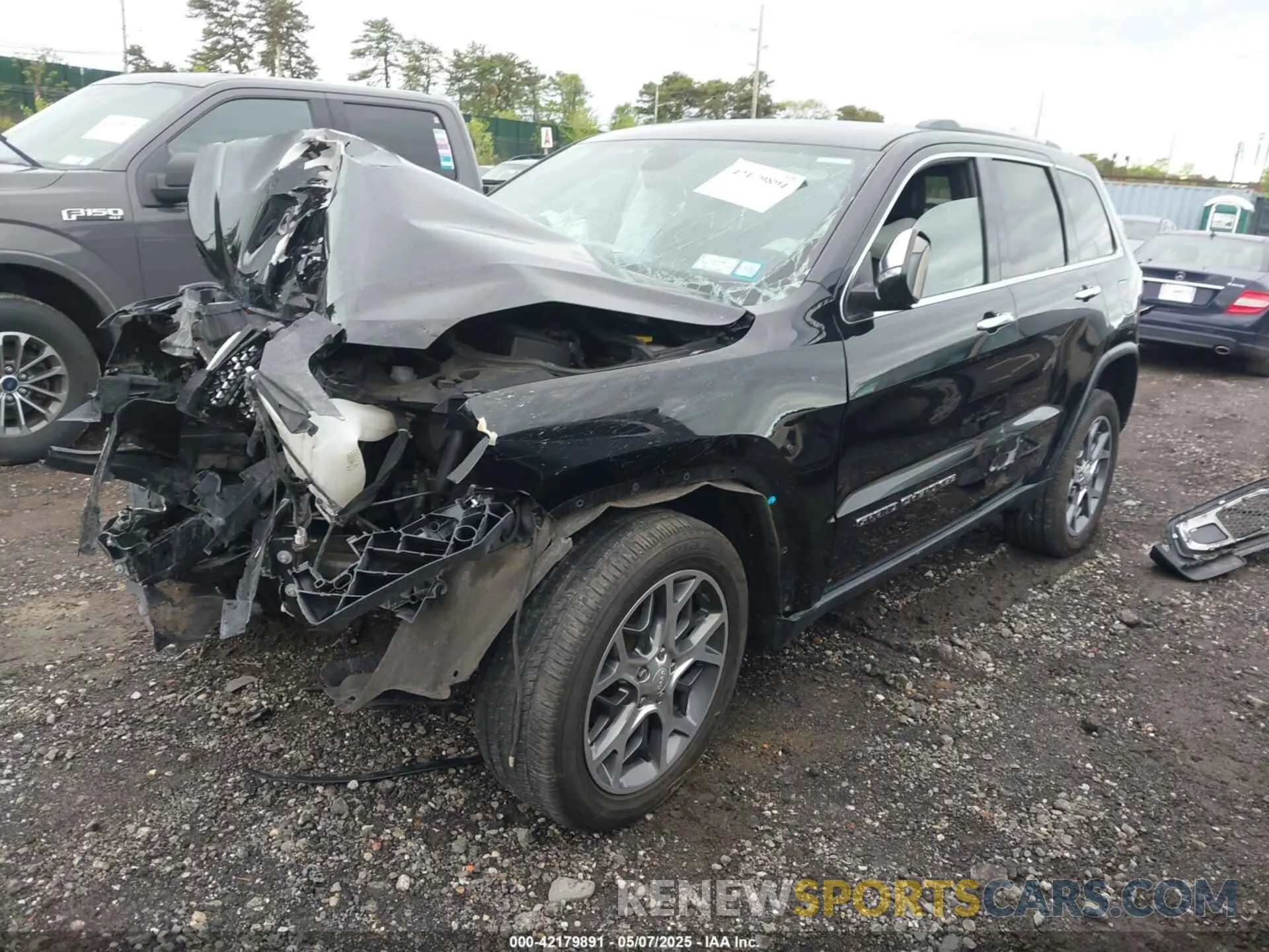 2 fotografías del automóvil dañado 1C4RJFBG7KC815704 JEEP GRAND CHEROKEE 2019