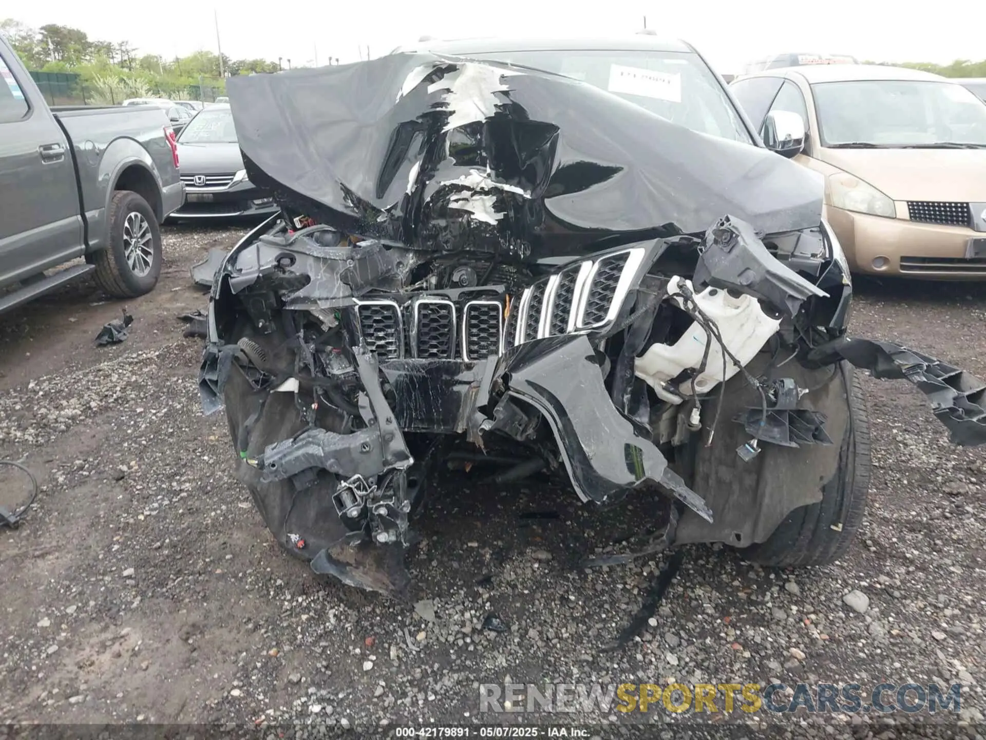 6 fotografías del automóvil dañado 1C4RJFBG7KC815704 JEEP GRAND CHEROKEE 2019