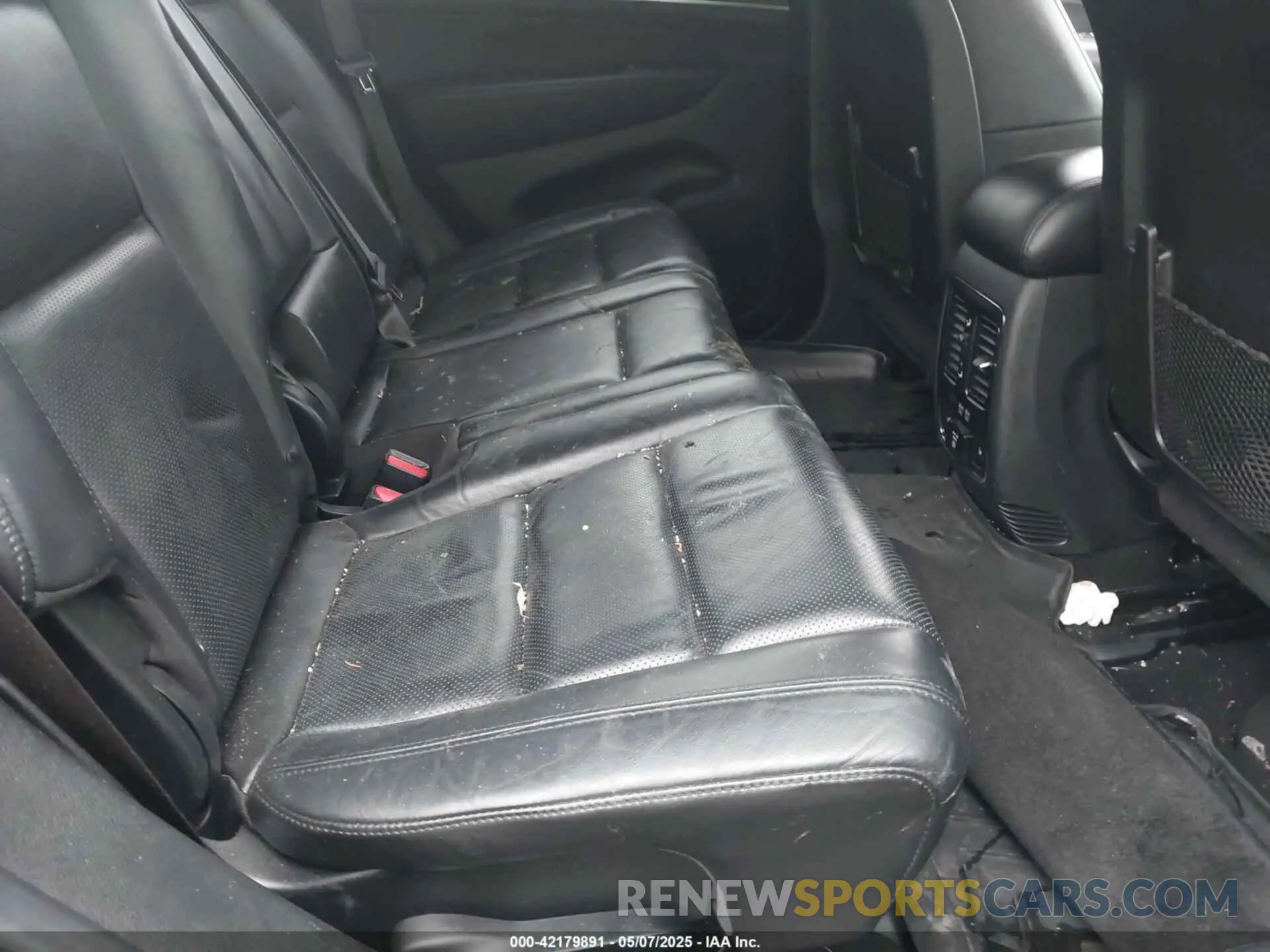 8 fotografías del automóvil dañado 1C4RJFBG7KC815704 JEEP GRAND CHEROKEE 2019