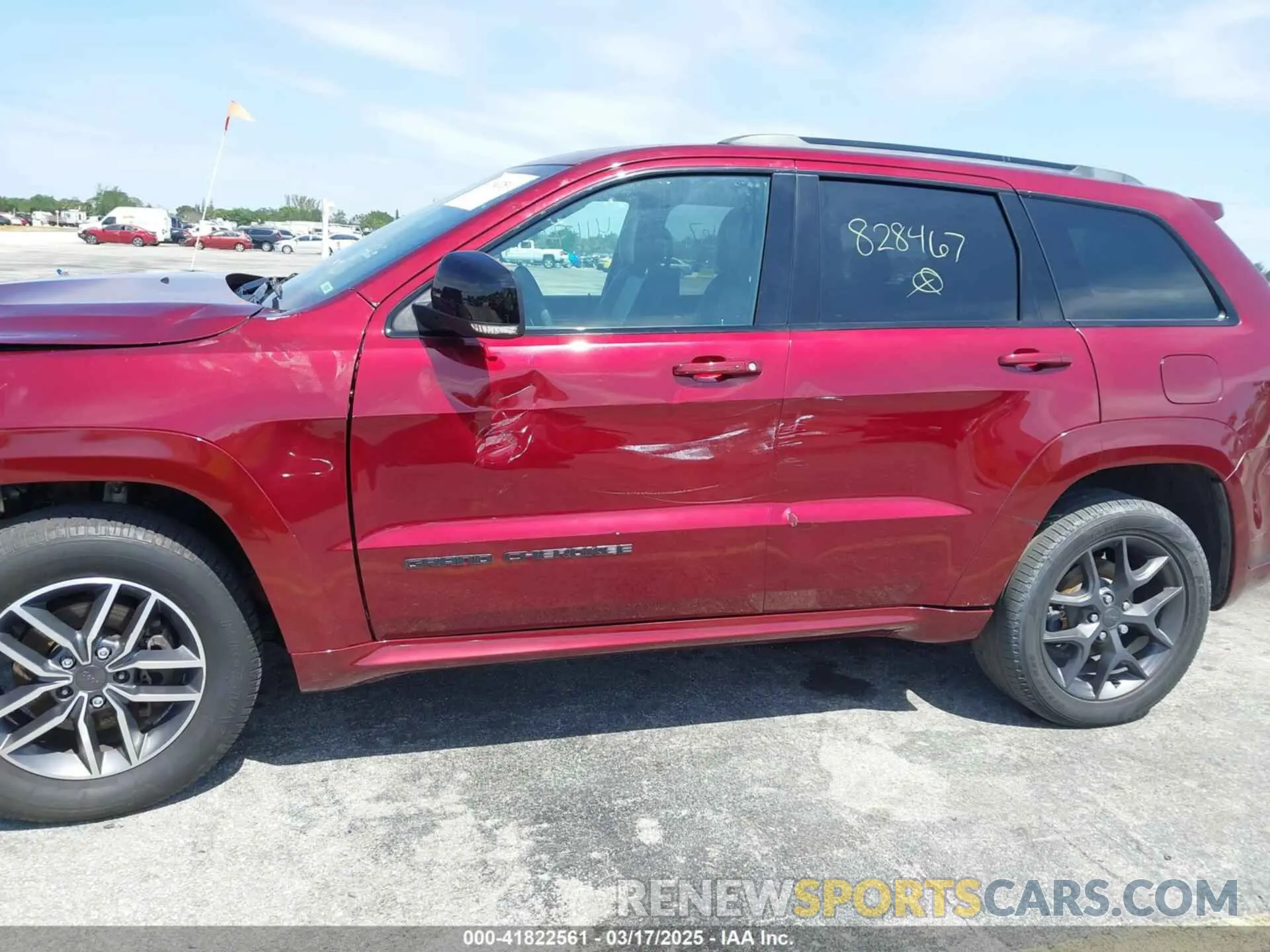 17 fotografías del automóvil dañado 1C4RJFBG7KC828467 JEEP GRAND CHEROKEE 2019
