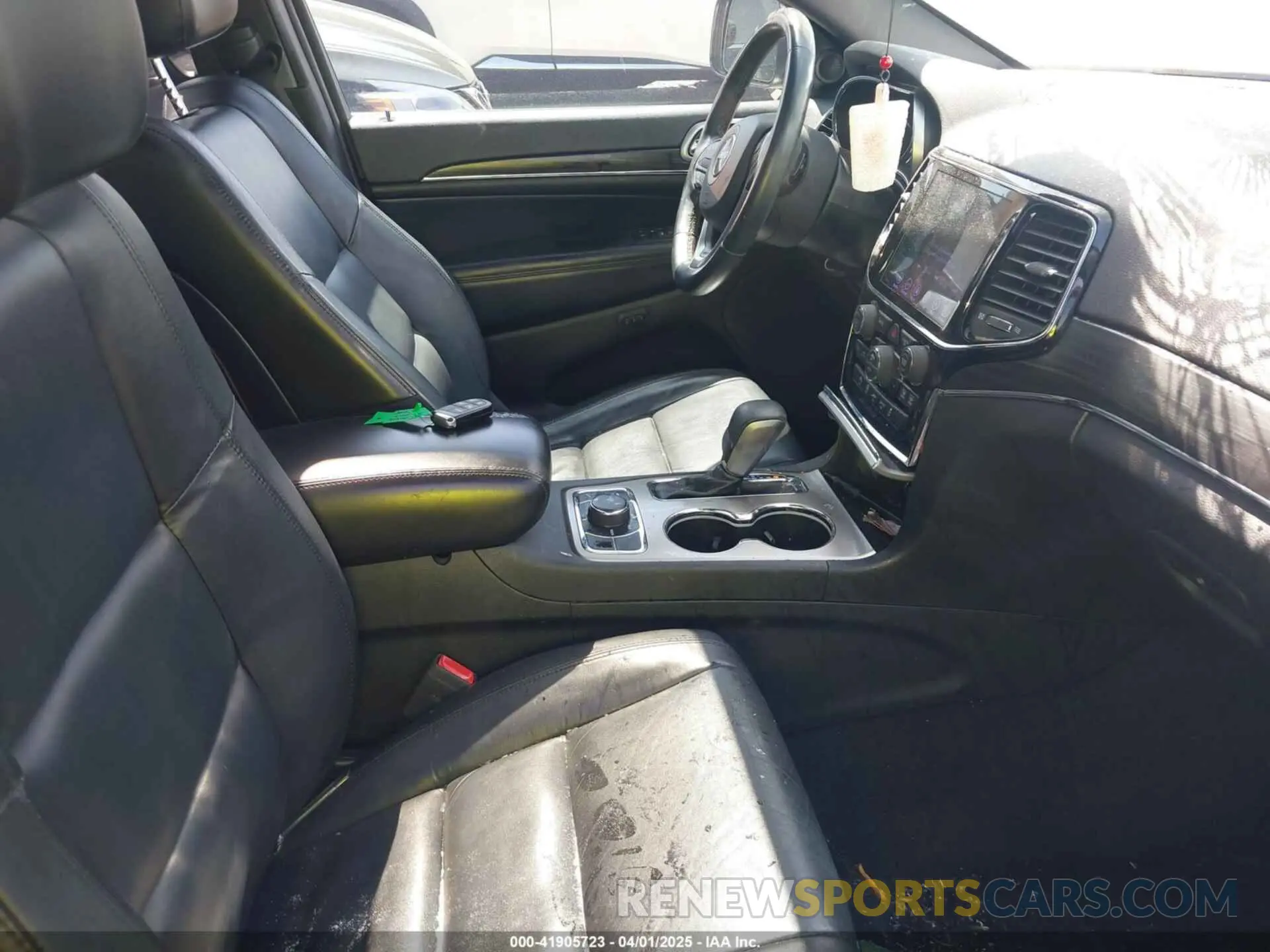 5 fotografías del automóvil dañado 1C4RJFBG8KC552204 JEEP GRAND CHEROKEE 2019