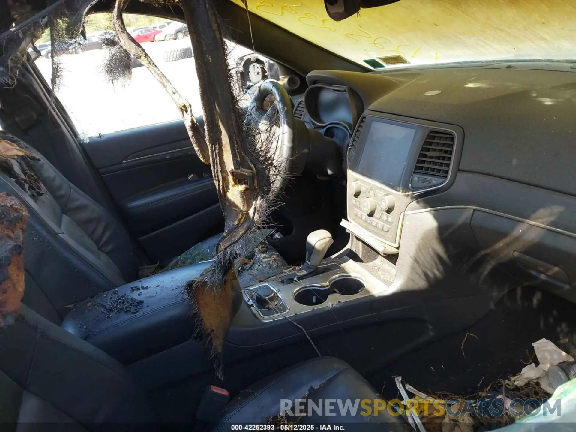 5 fotografías del automóvil dañado 1C4RJFBG8KC662055 JEEP GRAND CHEROKEE 2019
