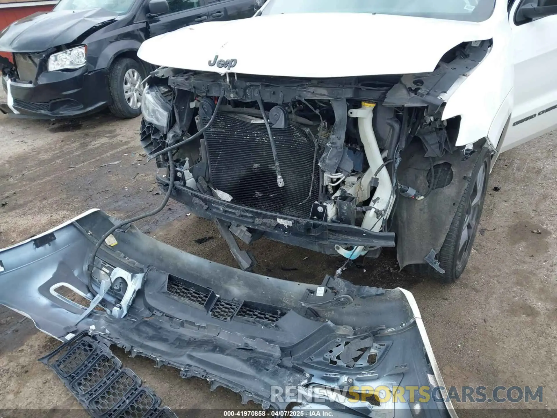 6 fotografías del automóvil dañado 1C4RJFBG9KC773620 JEEP GRAND CHEROKEE 2019