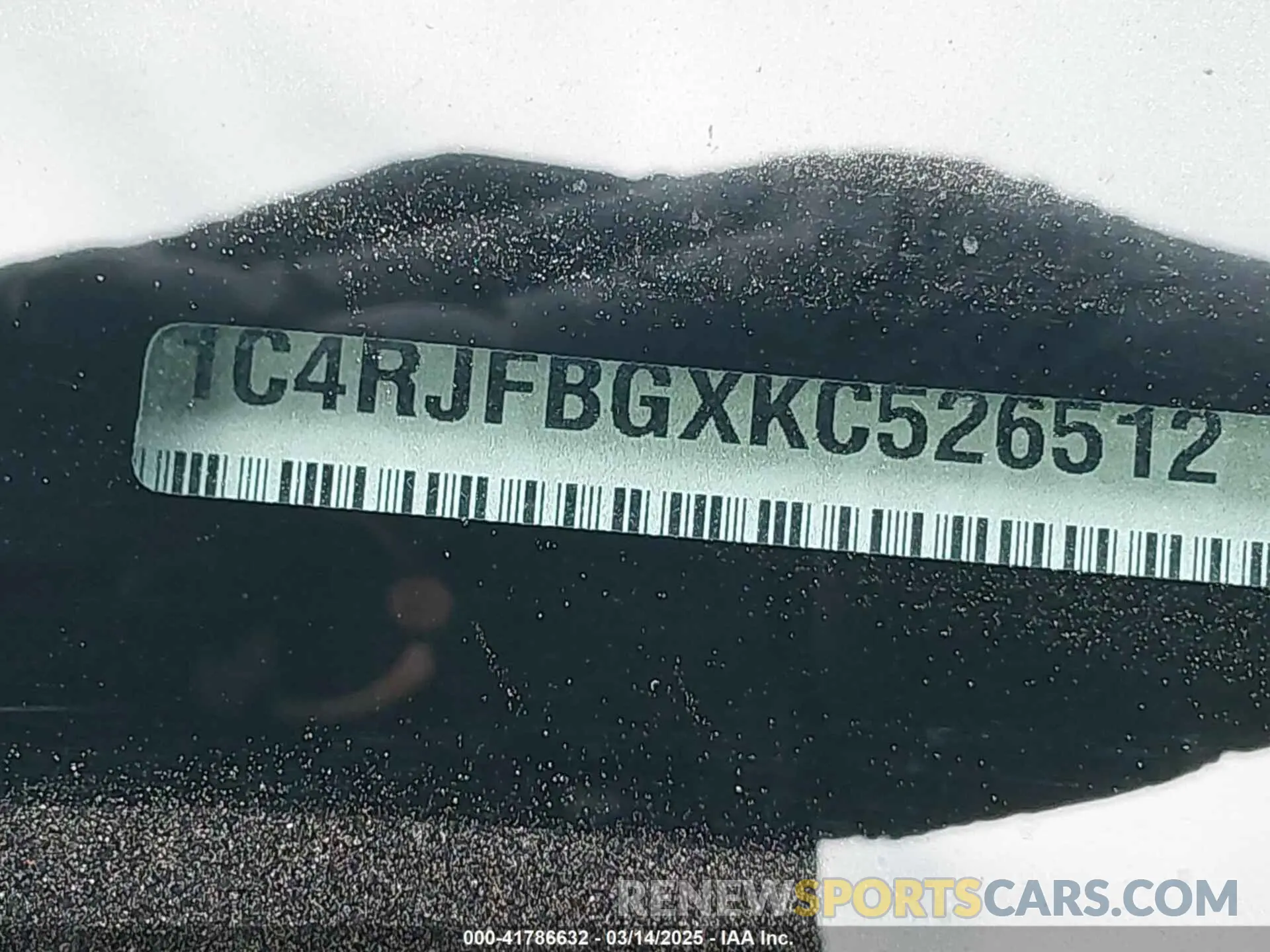 17 fotografías del automóvil dañado 1C4RJFBGXKC526512 JEEP GRAND CHEROKEE 2019