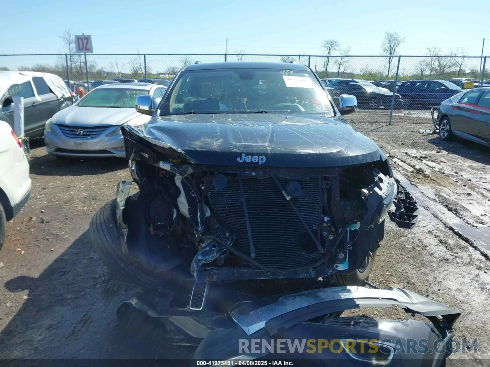 13 fotografías del automóvil dañado 1C4RJFBT3KC620132 JEEP GRAND CHEROKEE 2019