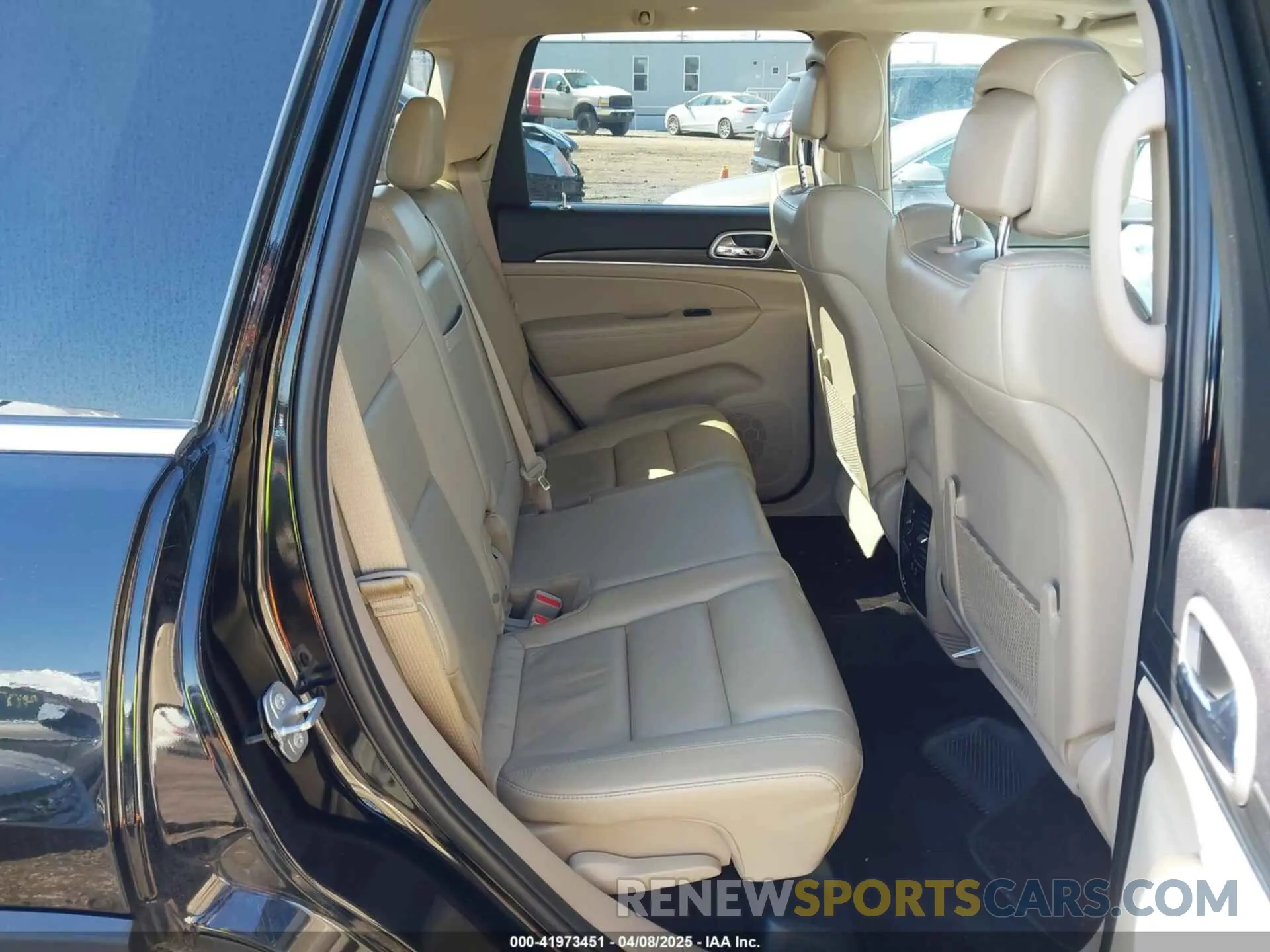 8 fotografías del automóvil dañado 1C4RJFBT3KC620132 JEEP GRAND CHEROKEE 2019