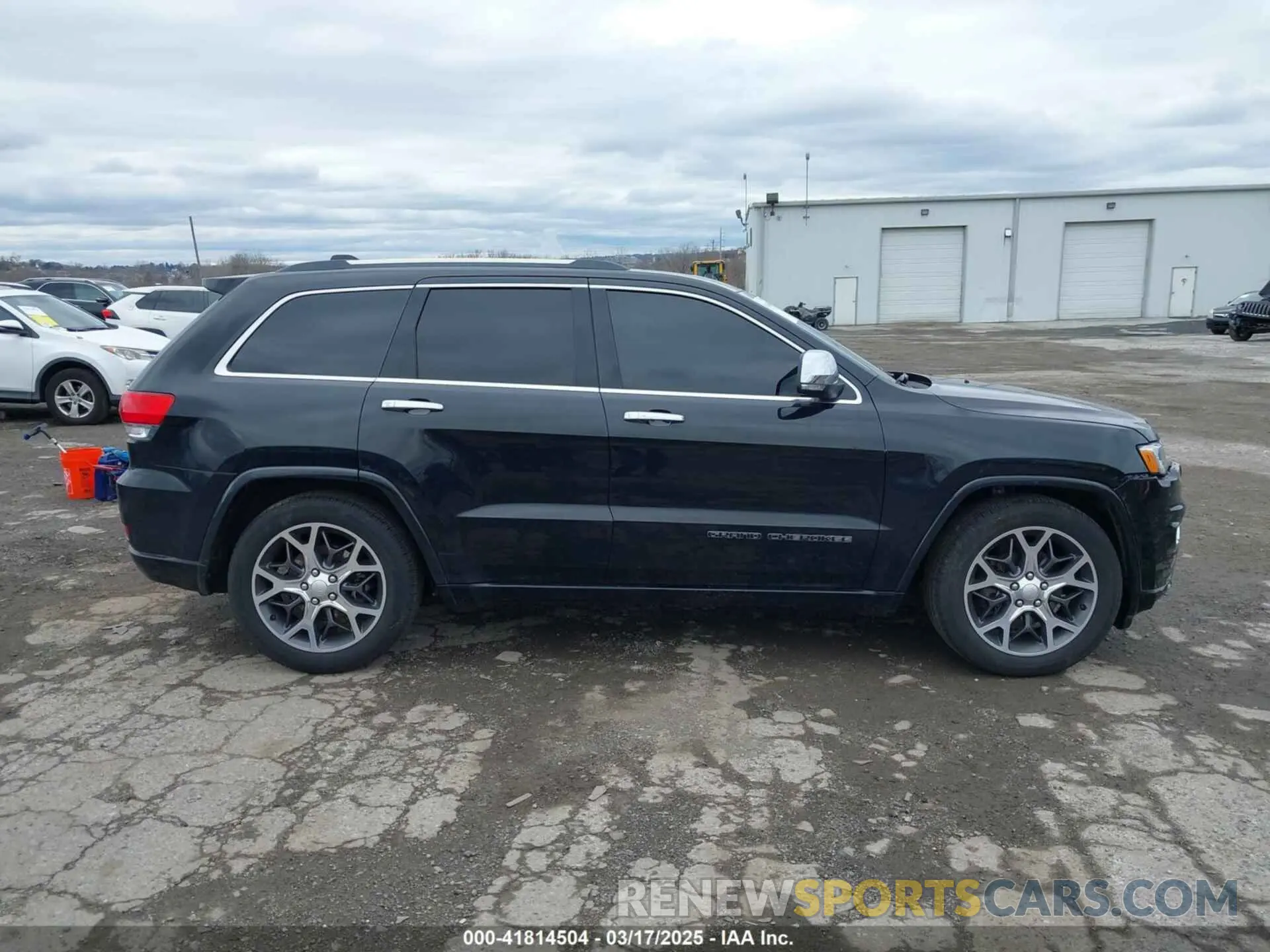 13 fotografías del automóvil dañado 1C4RJFCG0KC554110 JEEP GRAND CHEROKEE 2019