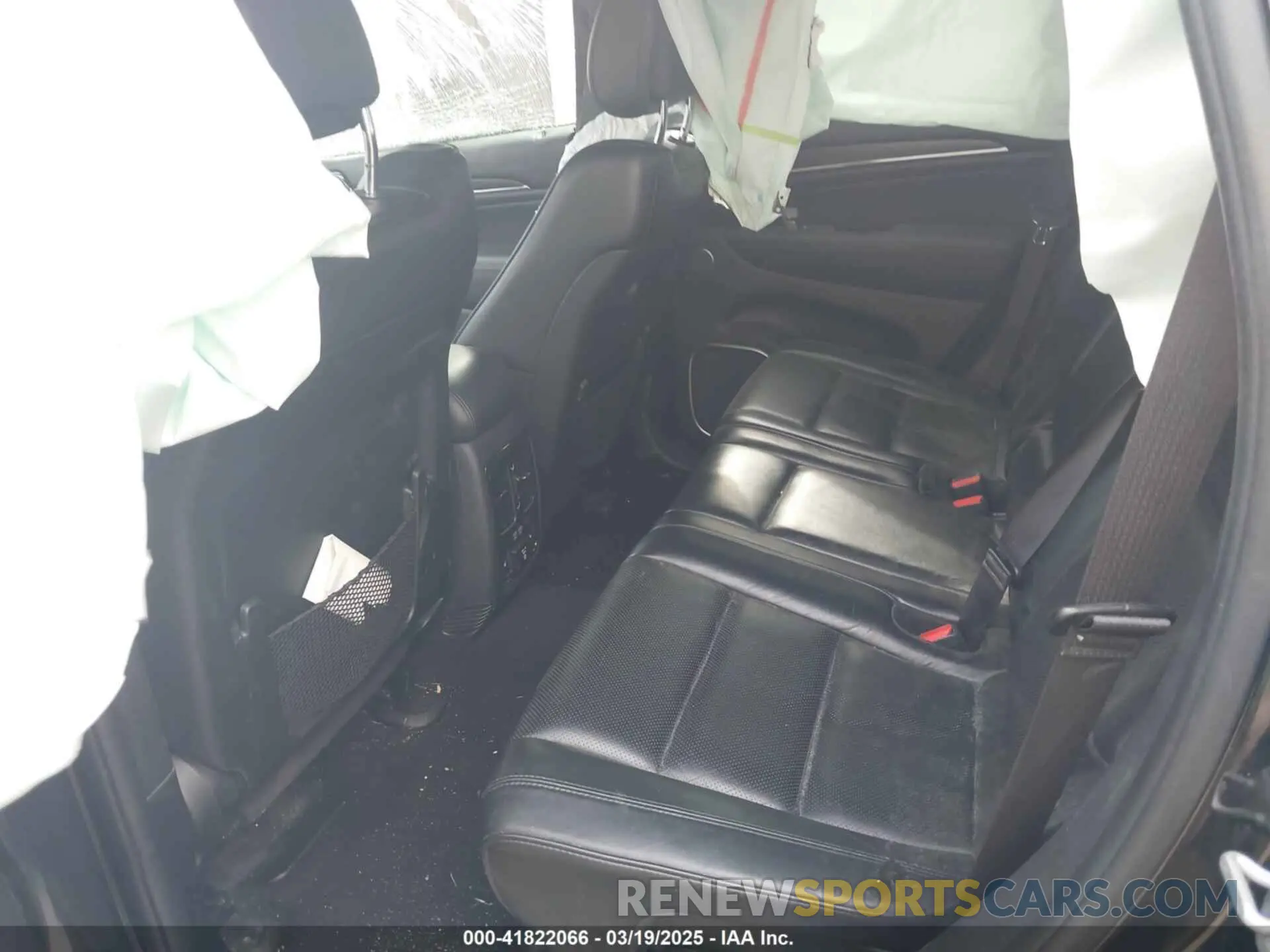 8 fotografías del automóvil dañado 1C4RJFCG4KC784815 JEEP GRAND CHEROKEE 2019