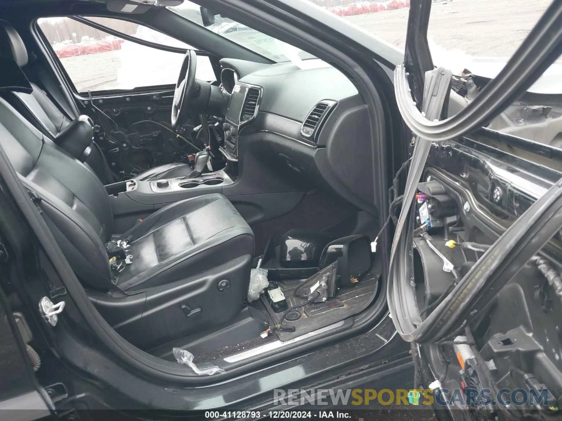 5 fotografías del automóvil dañado 1C4RJFCG9KC566594 JEEP GRAND CHEROKEE 2019
