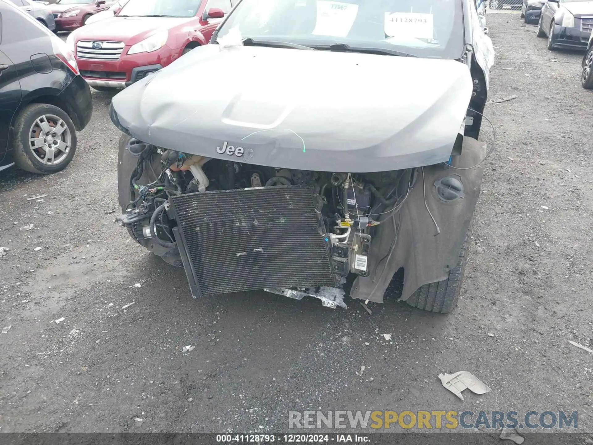 6 fotografías del automóvil dañado 1C4RJFCG9KC566594 JEEP GRAND CHEROKEE 2019