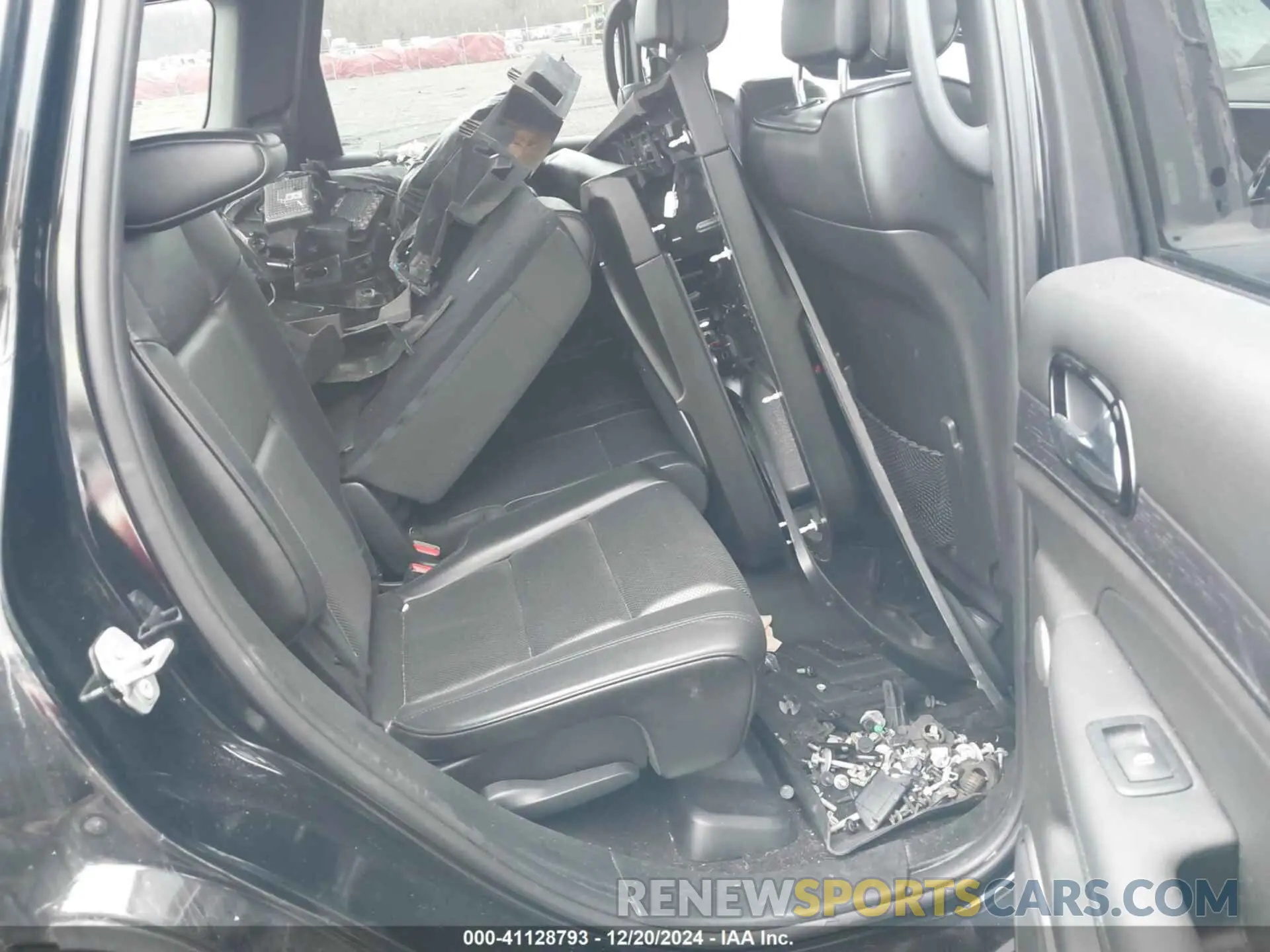 8 fotografías del automóvil dañado 1C4RJFCG9KC566594 JEEP GRAND CHEROKEE 2019