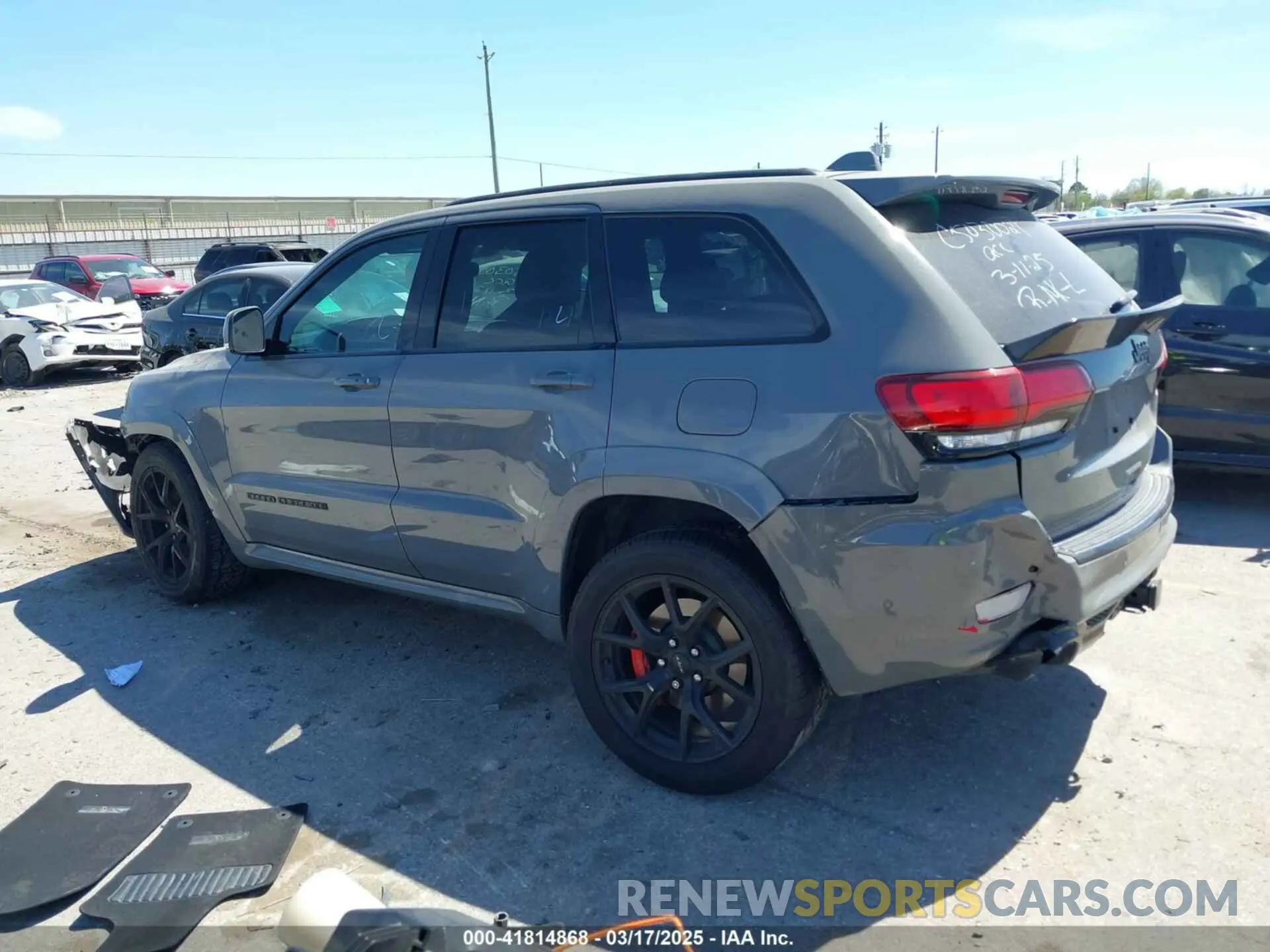 3 fotografías del automóvil dañado 1C4RJFDJ5KC758685 JEEP GRAND CHEROKEE 2019