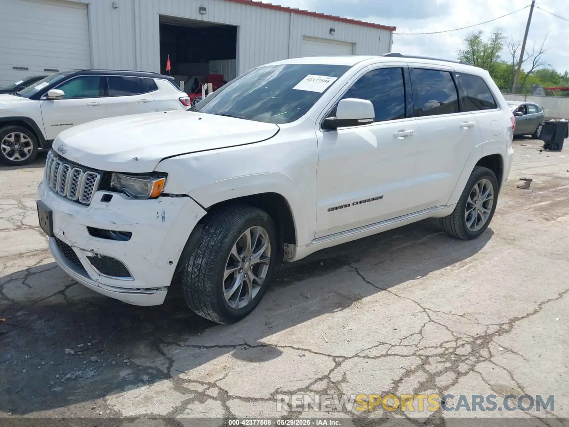 2 fotografías del automóvil dañado 1C4RJFJT2KC649168 JEEP GRAND CHEROKEE 2019