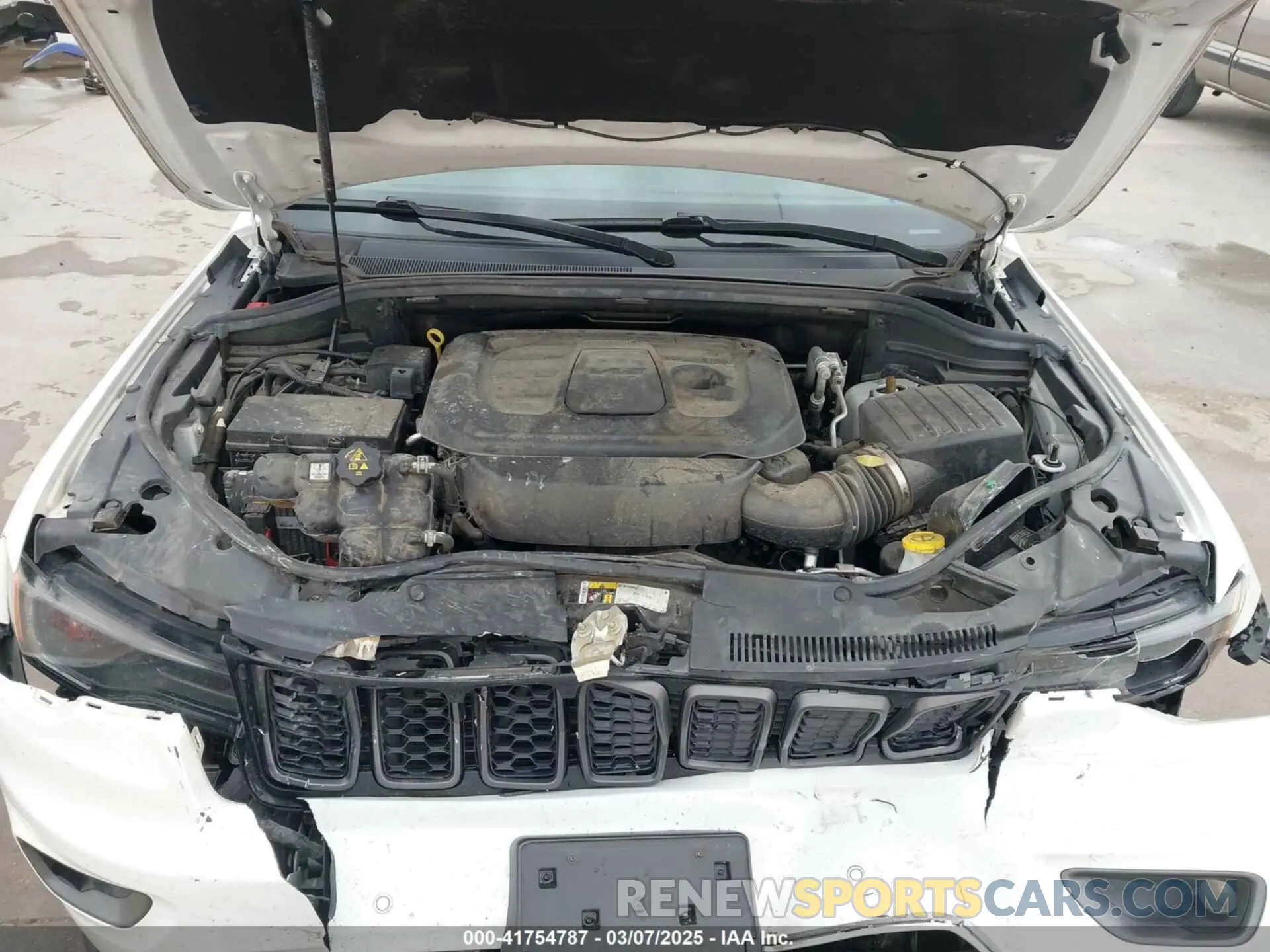 10 fotografías del automóvil dañado 1C4RJFLG0KC837817 JEEP GRAND CHEROKEE 2019