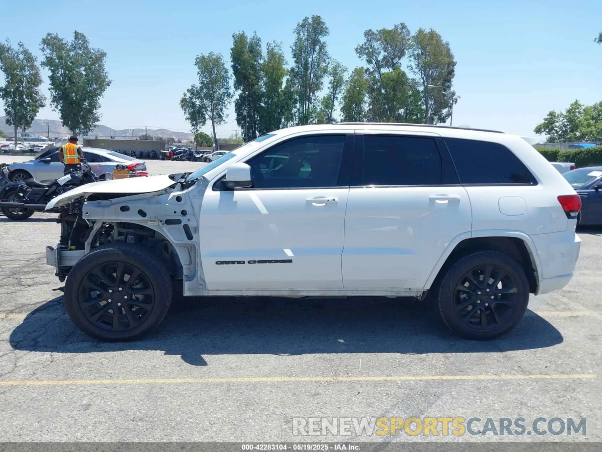 15 fotografías del automóvil dañado 1C4RJEAG1LC170576 JEEP GRAND CHEROKEE 2020