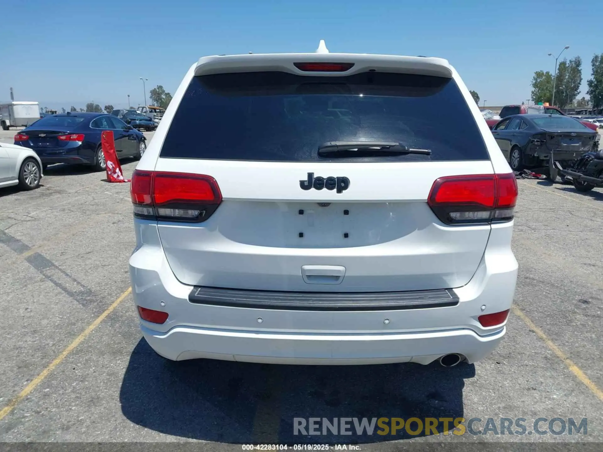 17 fotografías del automóvil dañado 1C4RJEAG1LC170576 JEEP GRAND CHEROKEE 2020