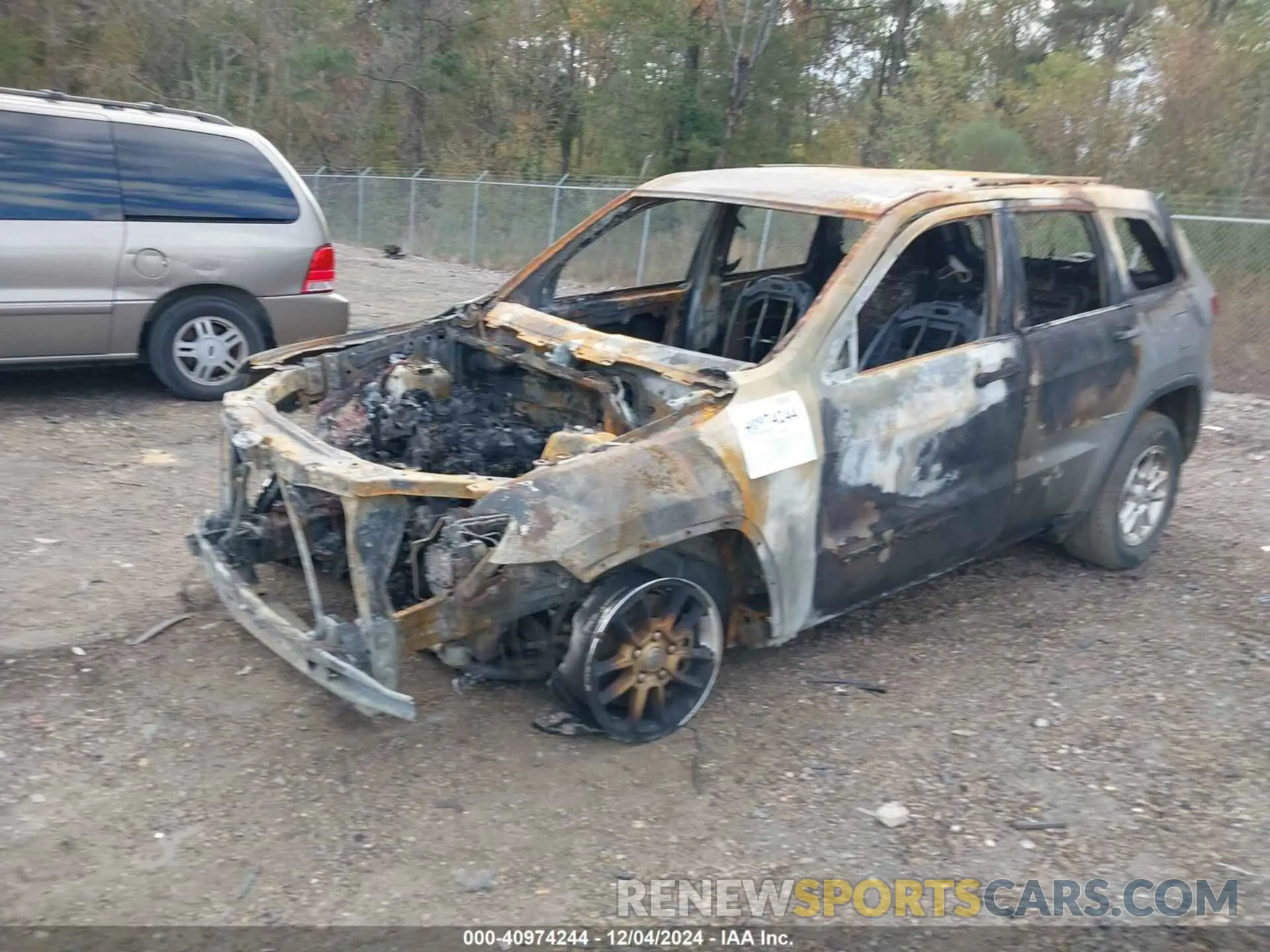 2 fotografías del automóvil dañado 1C4RJEAG3LC268332 JEEP GRAND CHEROKEE 2020