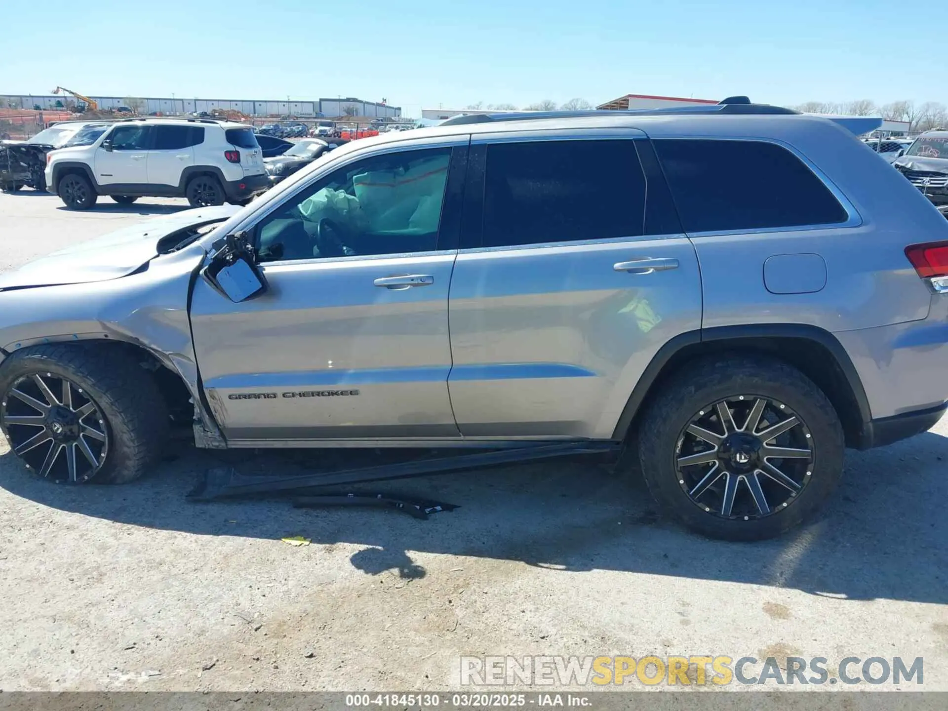 13 fotografías del automóvil dañado 1C4RJEAG6LC256742 JEEP GRAND CHEROKEE 2020
