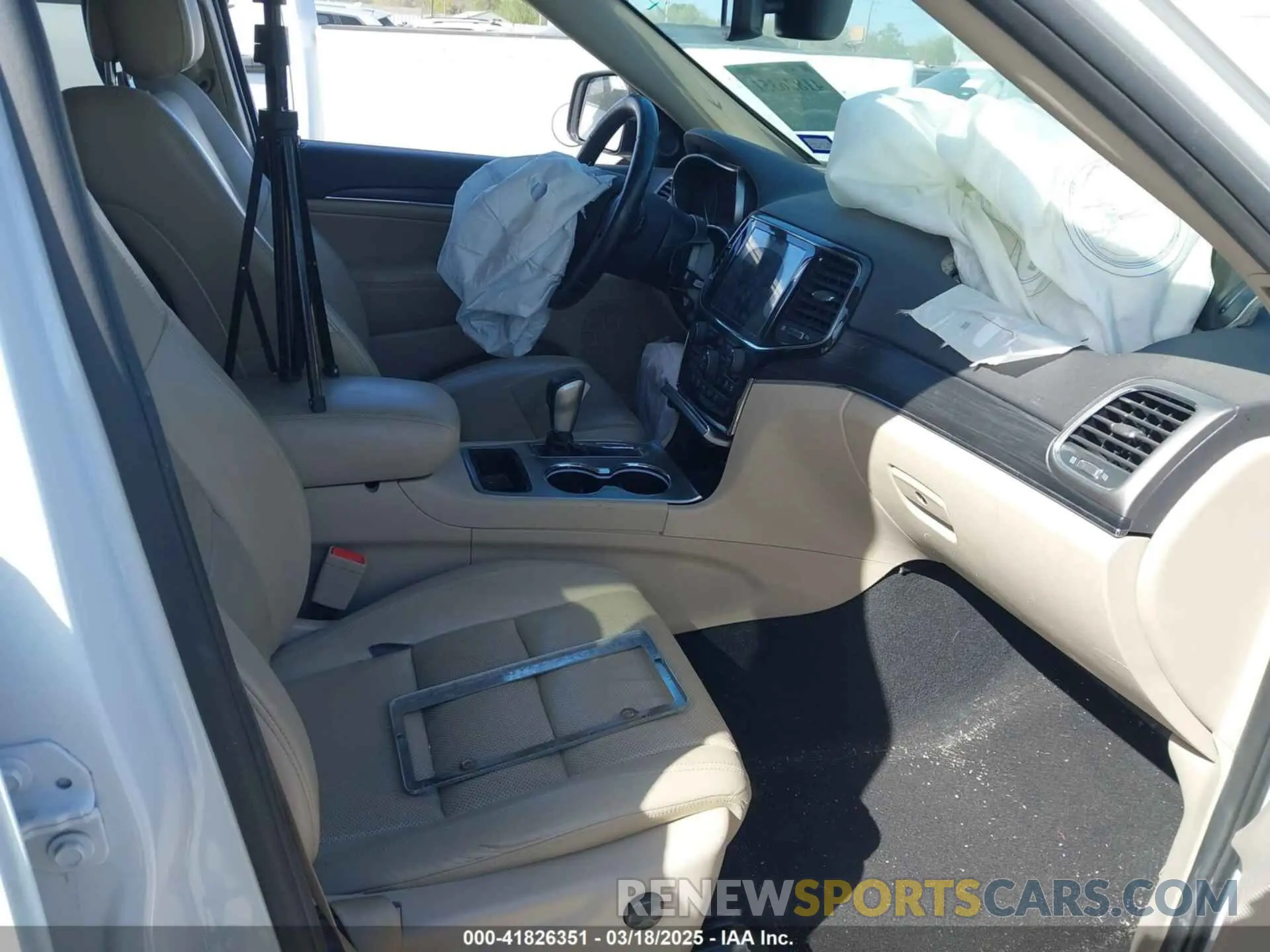 5 fotografías del automóvil dañado 1C4RJEBG0LC252068 JEEP GRAND CHEROKEE 2020