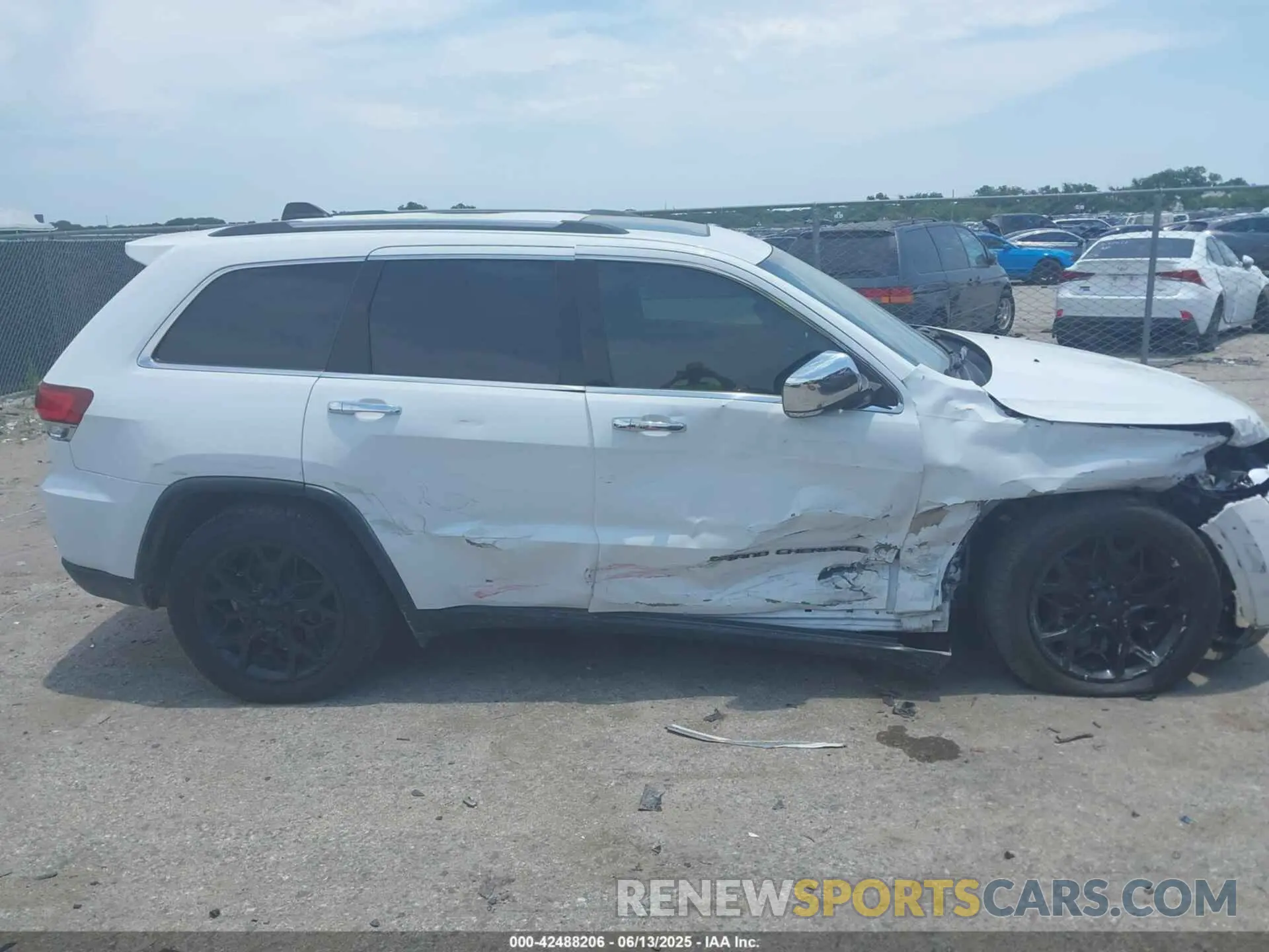 13 fotografías del automóvil dañado 1C4RJEBG5LC140043 JEEP GRAND CHEROKEE 2020