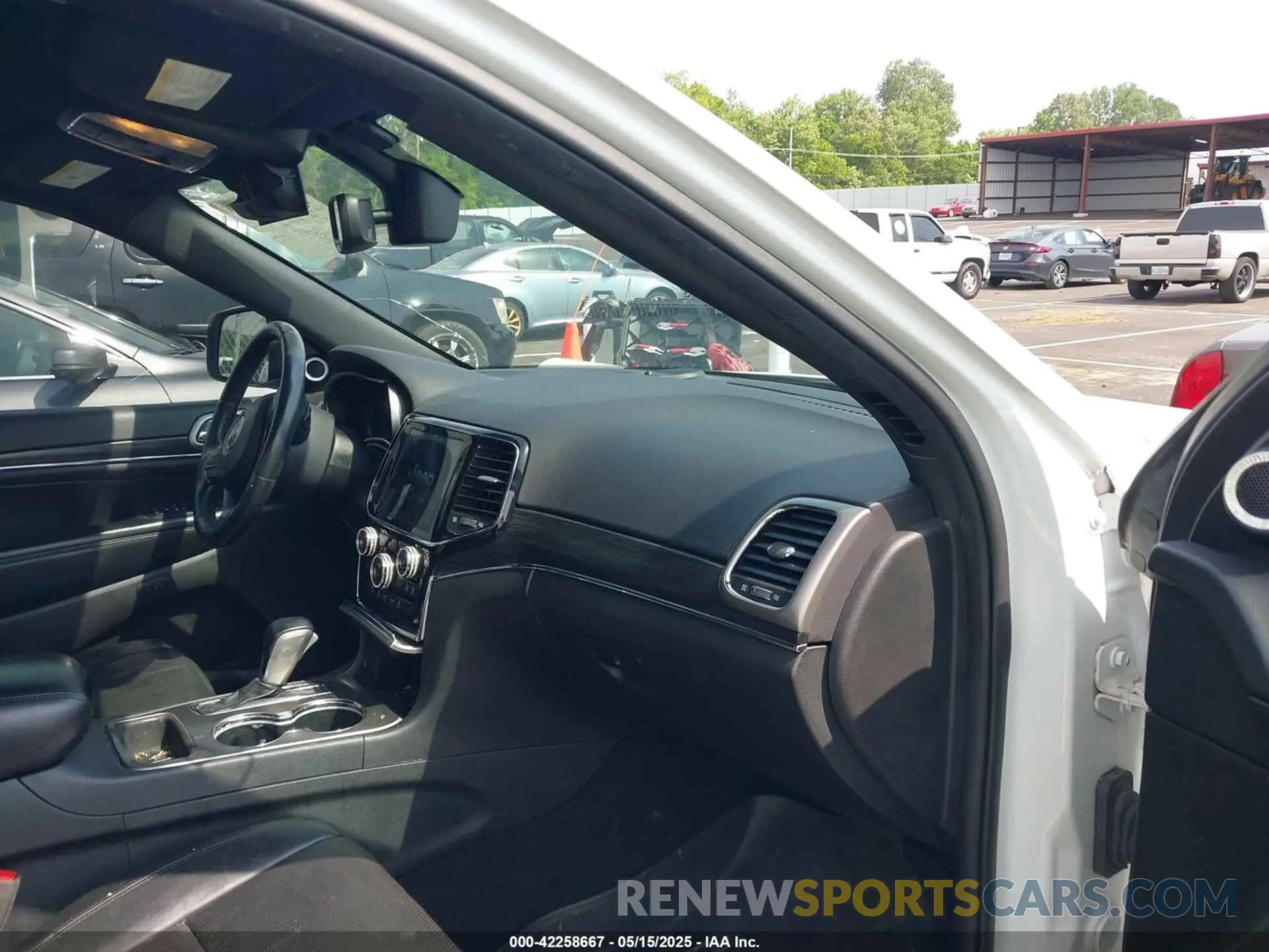 5 fotografías del automóvil dañado 1C4RJEBG5LC295384 JEEP GRAND CHEROKEE 2020