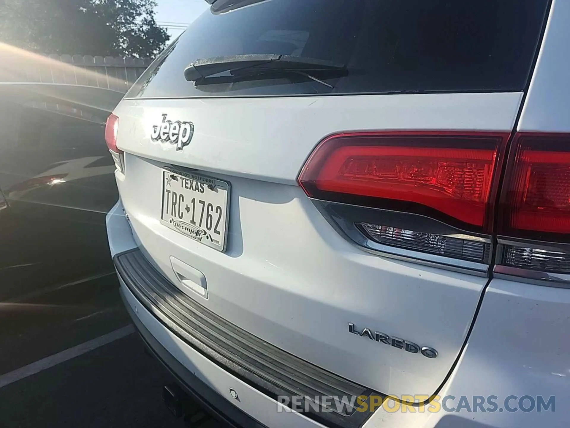 15 fotografías del automóvil dañado 1C4RJFAGXLC100516 JEEP GRAND CHEROKEE 2020