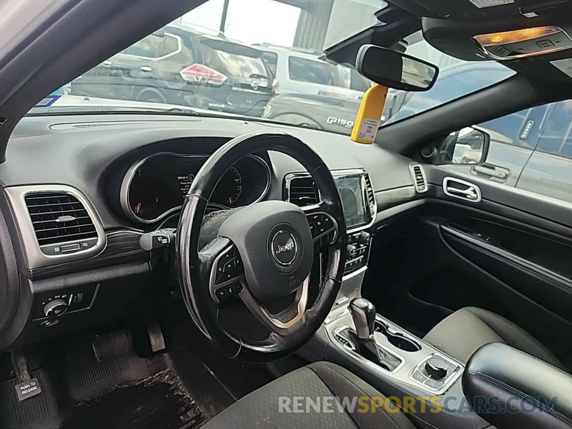 2 fotografías del automóvil dañado 1C4RJFAGXLC100516 JEEP GRAND CHEROKEE 2020