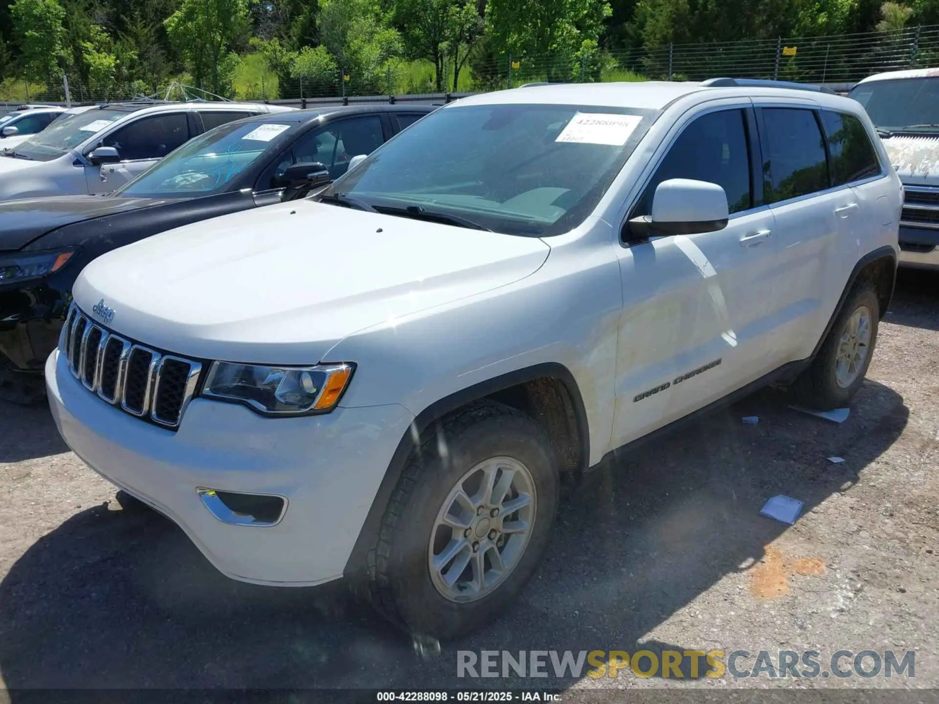 2 fotografías del automóvil dañado 1C4RJFAGXLC216797 JEEP GRAND CHEROKEE 2020