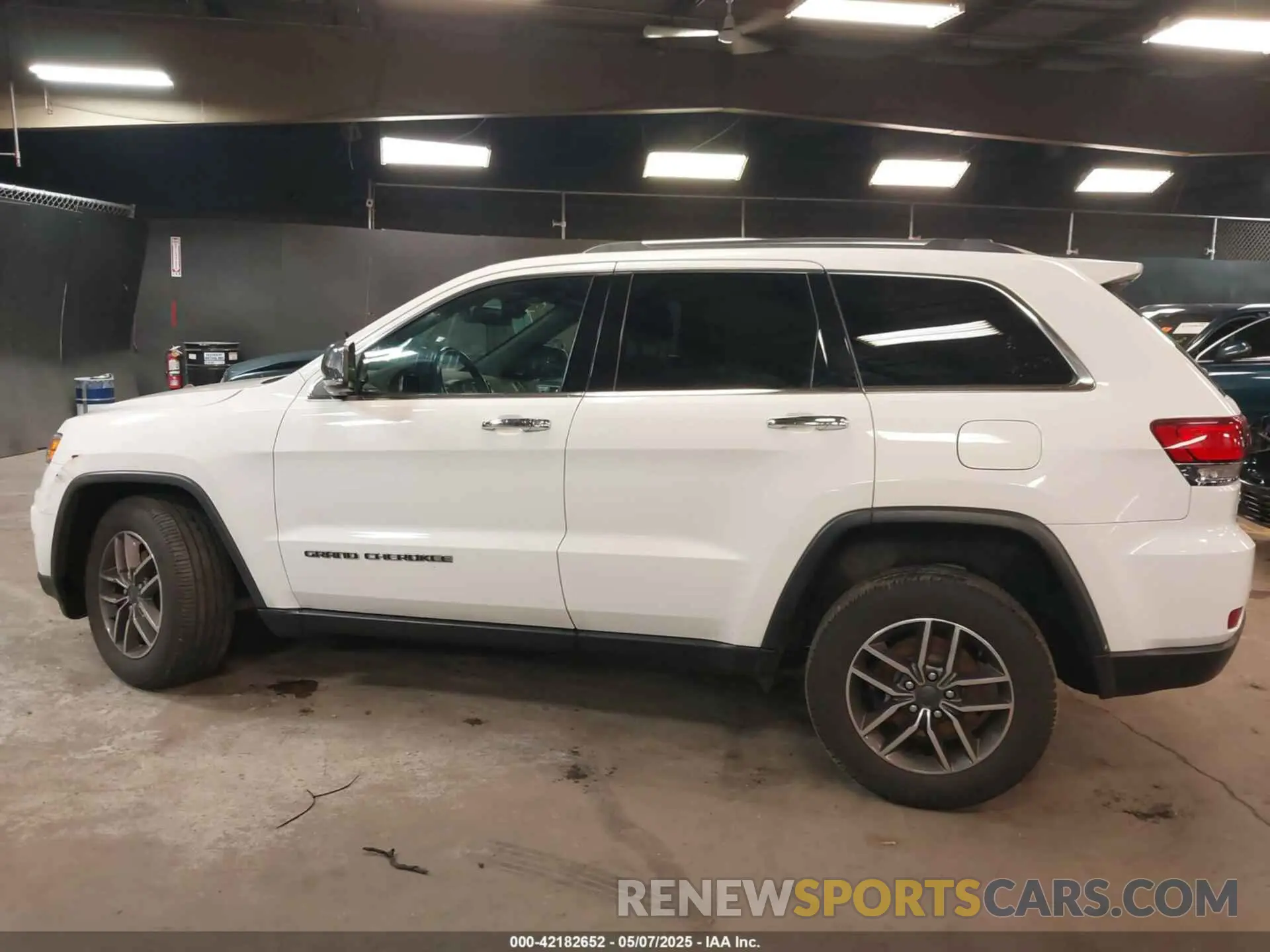 14 fotografías del automóvil dañado 1C4RJFBG2LC218297 JEEP GRAND CHEROKEE 2020
