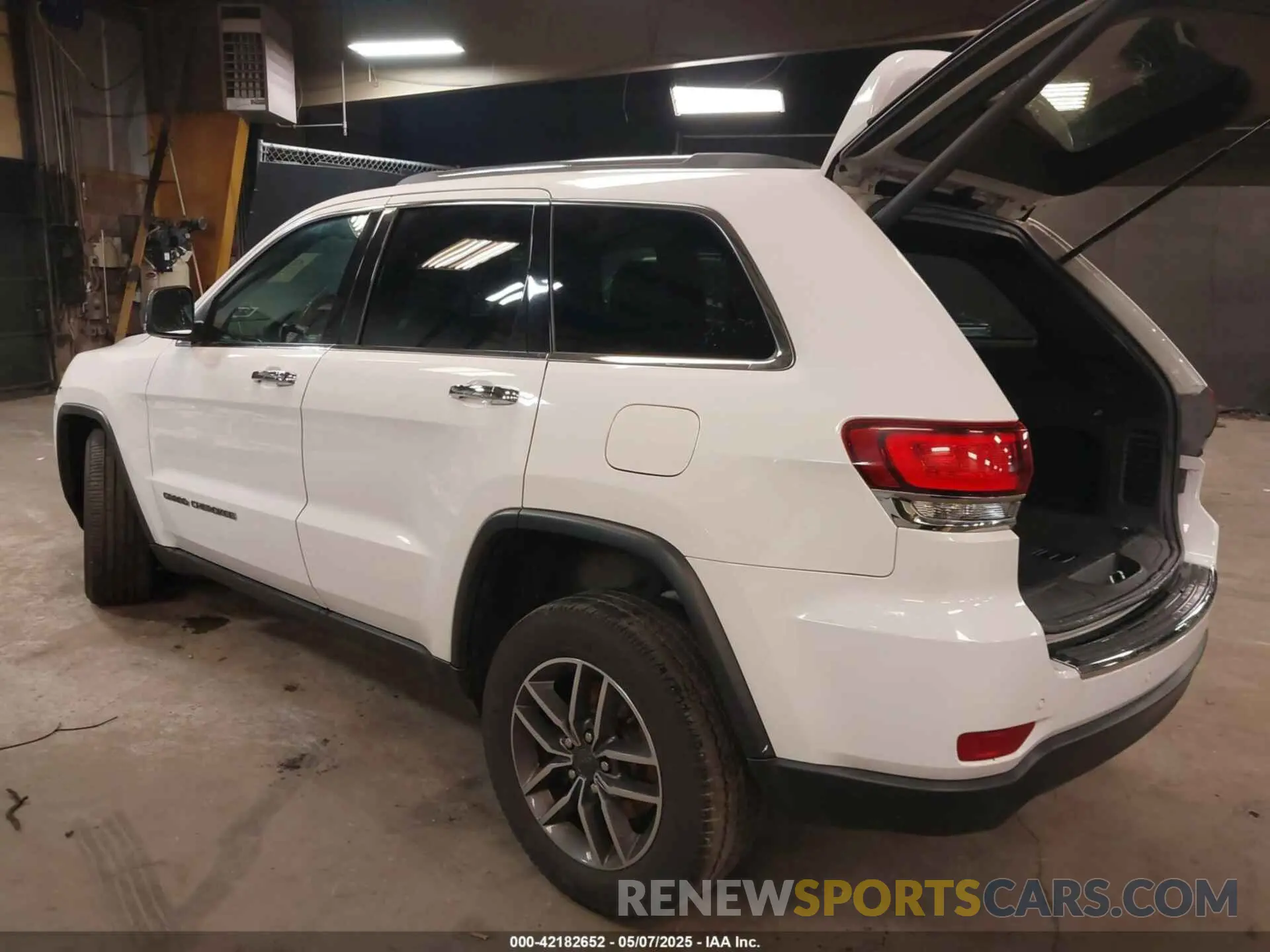 3 fotografías del automóvil dañado 1C4RJFBG2LC218297 JEEP GRAND CHEROKEE 2020