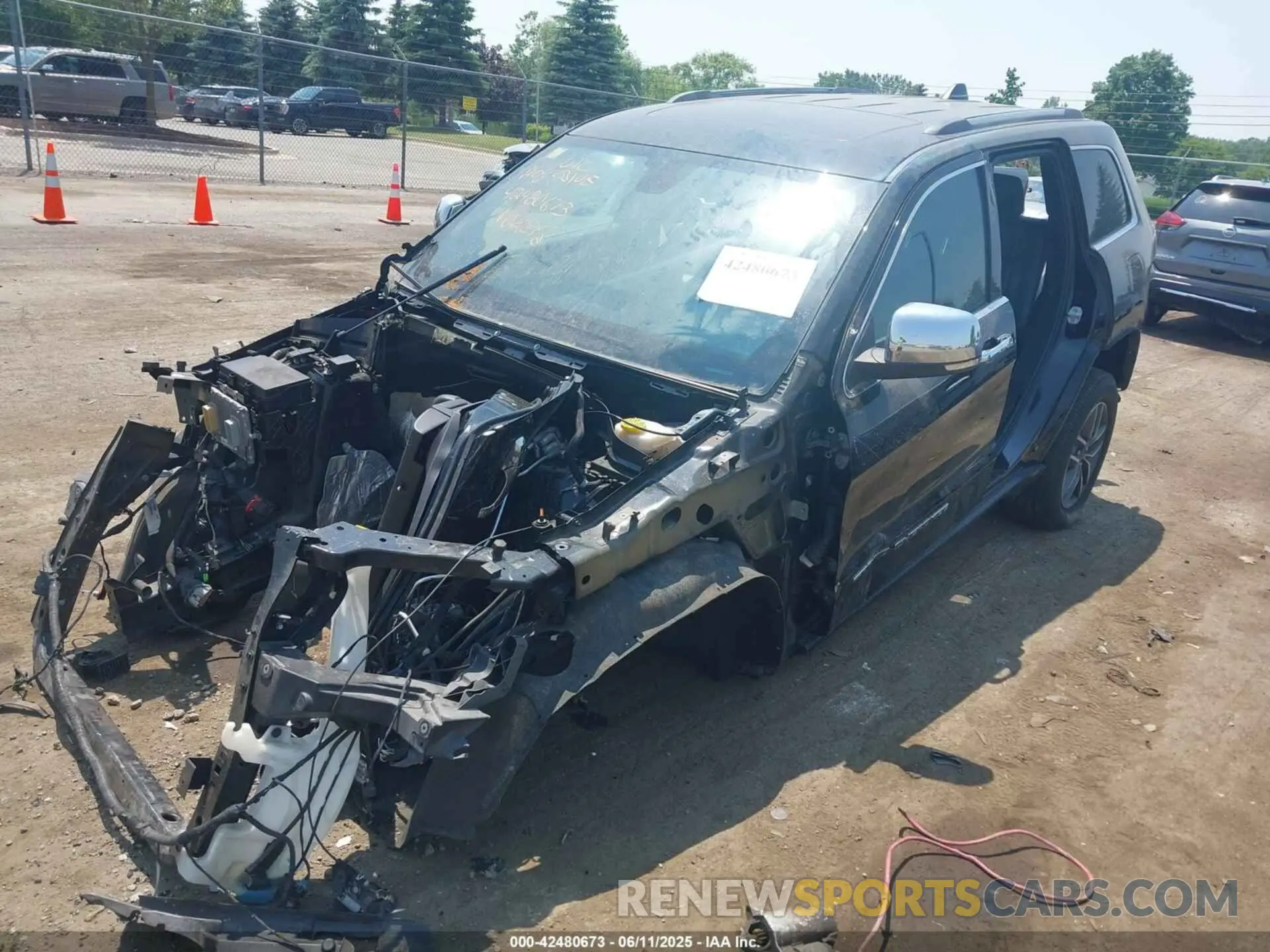 2 fotografías del automóvil dañado 1C4RJFBG2LC236122 JEEP GRAND CHEROKEE 2020