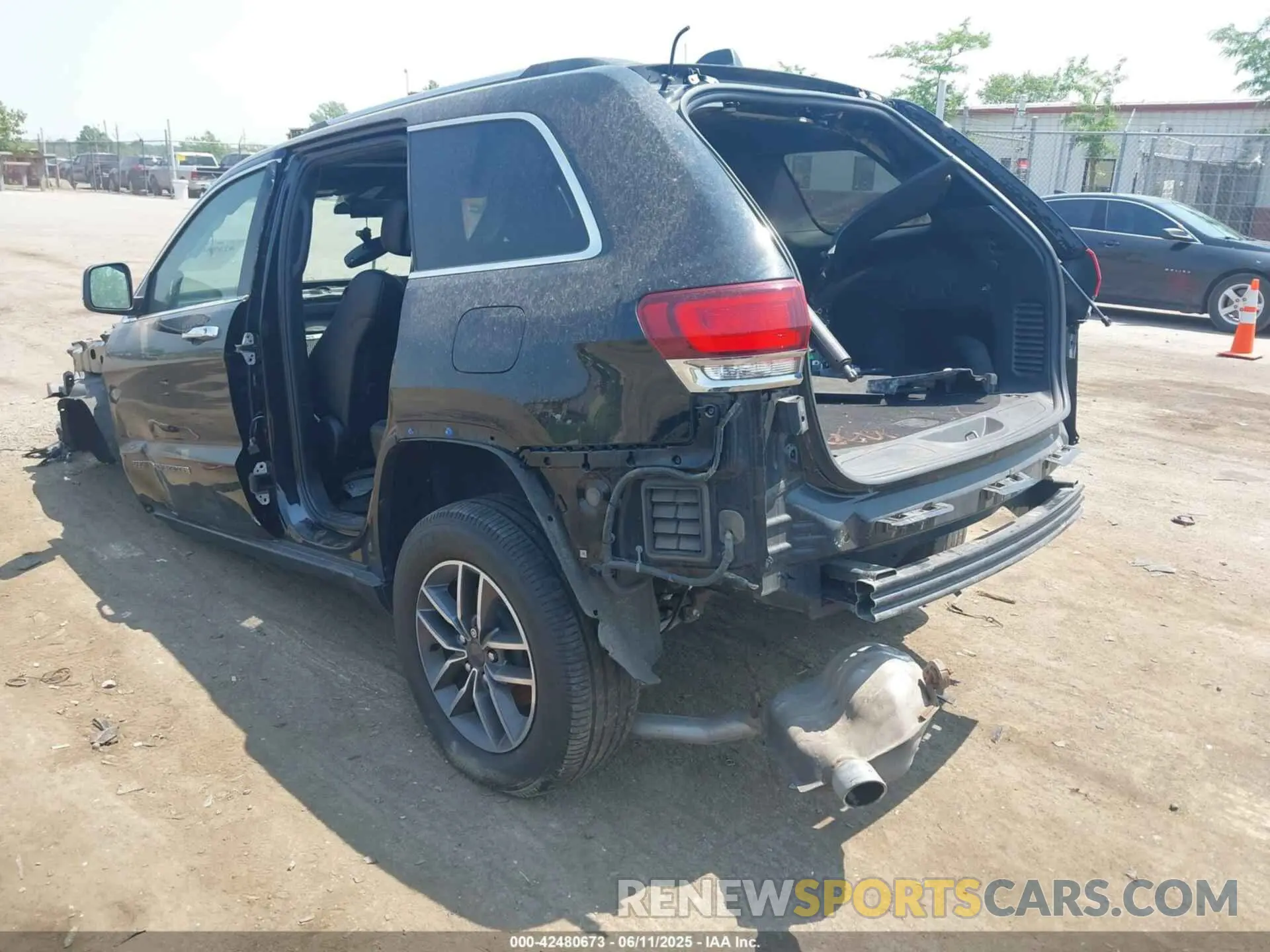 3 fotografías del automóvil dañado 1C4RJFBG2LC236122 JEEP GRAND CHEROKEE 2020