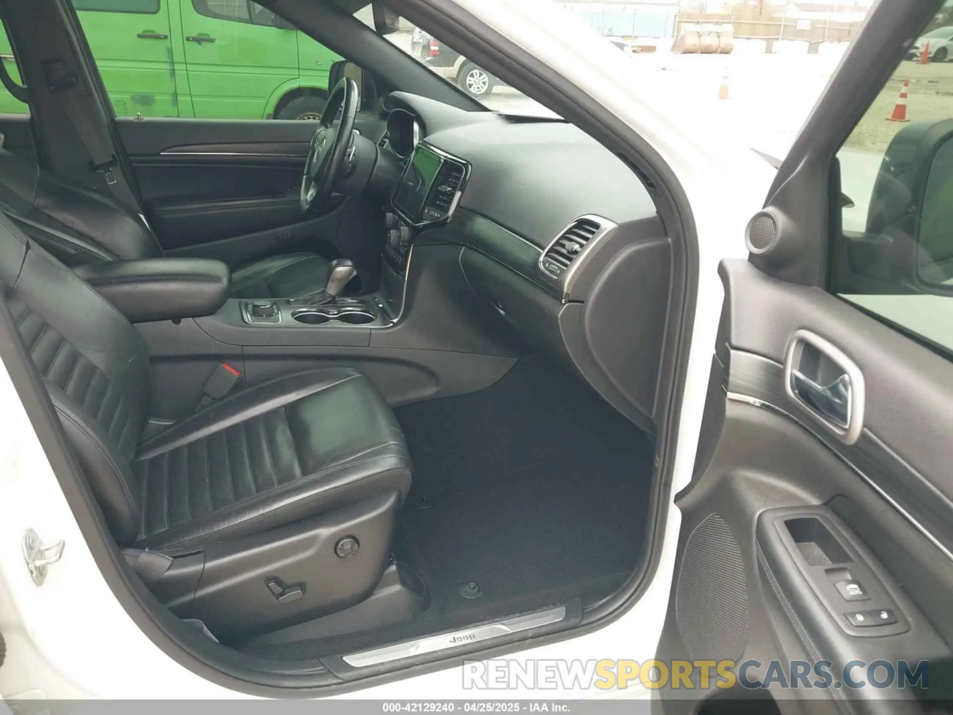 5 fotografías del automóvil dañado 1C4RJFBG2LC242101 JEEP GRAND CHEROKEE 2020