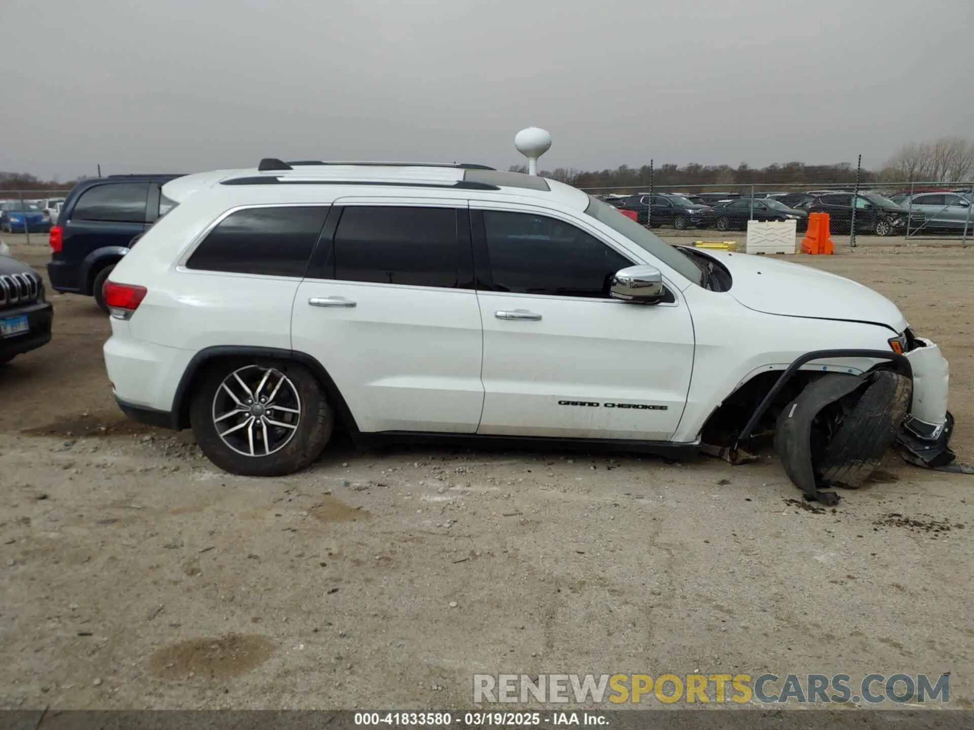 13 fotografías del automóvil dañado 1C4RJFBG3LC445000 JEEP GRAND CHEROKEE 2020