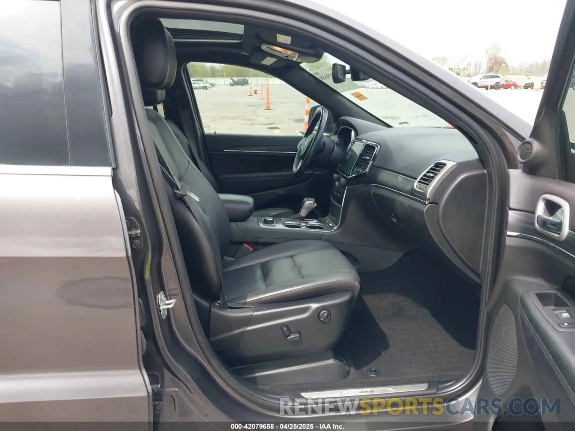 5 fotografías del automóvil dañado 1C4RJFBG7LC378854 JEEP GRAND CHEROKEE 2020
