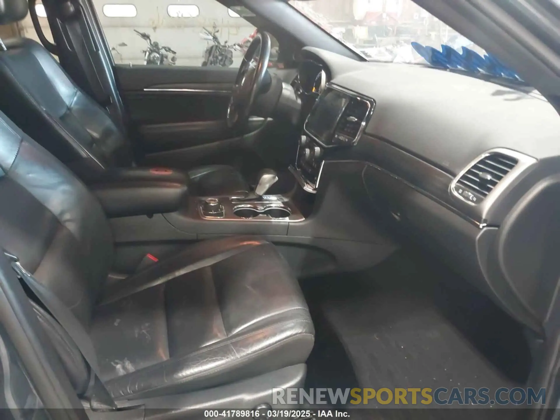5 fotografías del automóvil dañado 1C4RJFBG8LC336225 JEEP GRAND CHEROKEE 2020