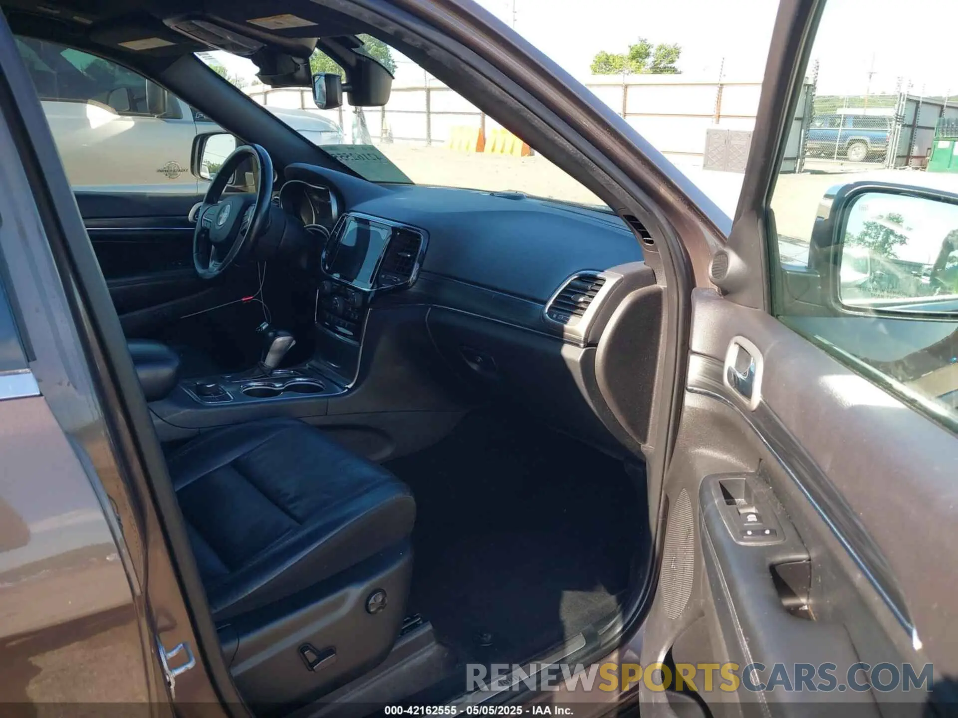 5 fotografías del automóvil dañado 1C4RJFBG9LC346570 JEEP GRAND CHEROKEE 2020