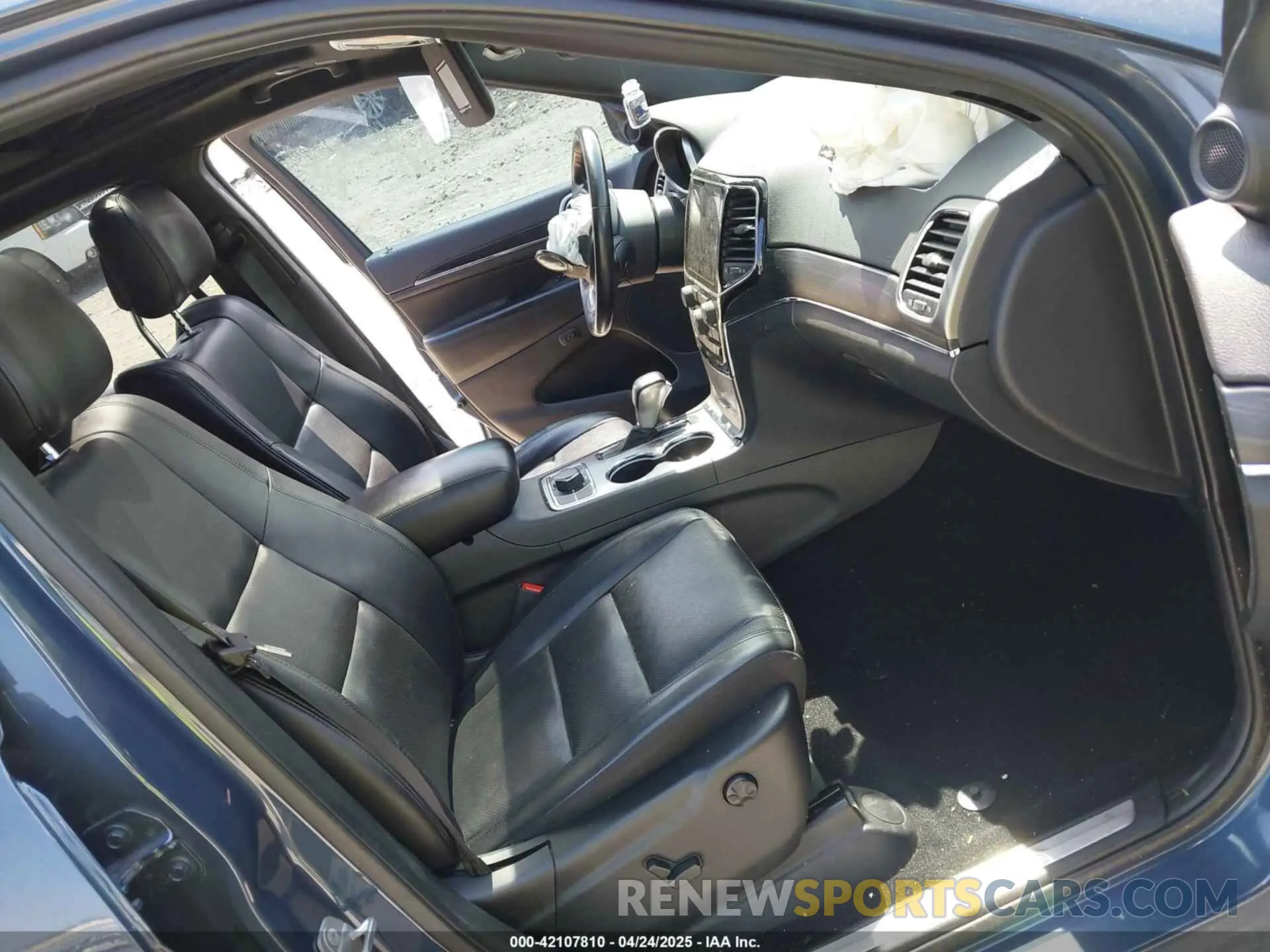 5 fotografías del automóvil dañado 1C4RJFBG9LC425074 JEEP GRAND CHEROKEE 2020