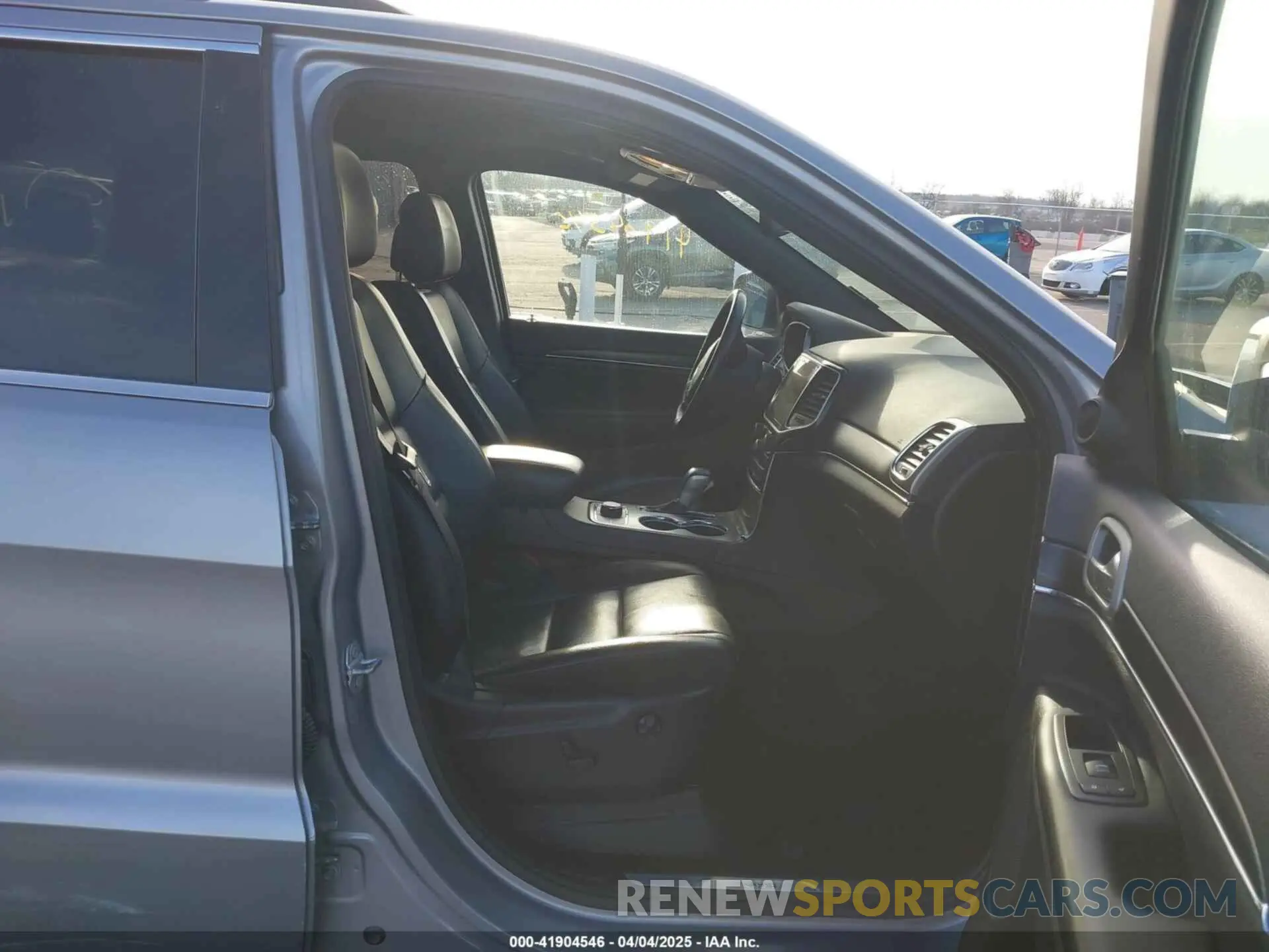 5 fotografías del automóvil dañado 1C4RJFBGXLC217267 JEEP GRAND CHEROKEE 2020