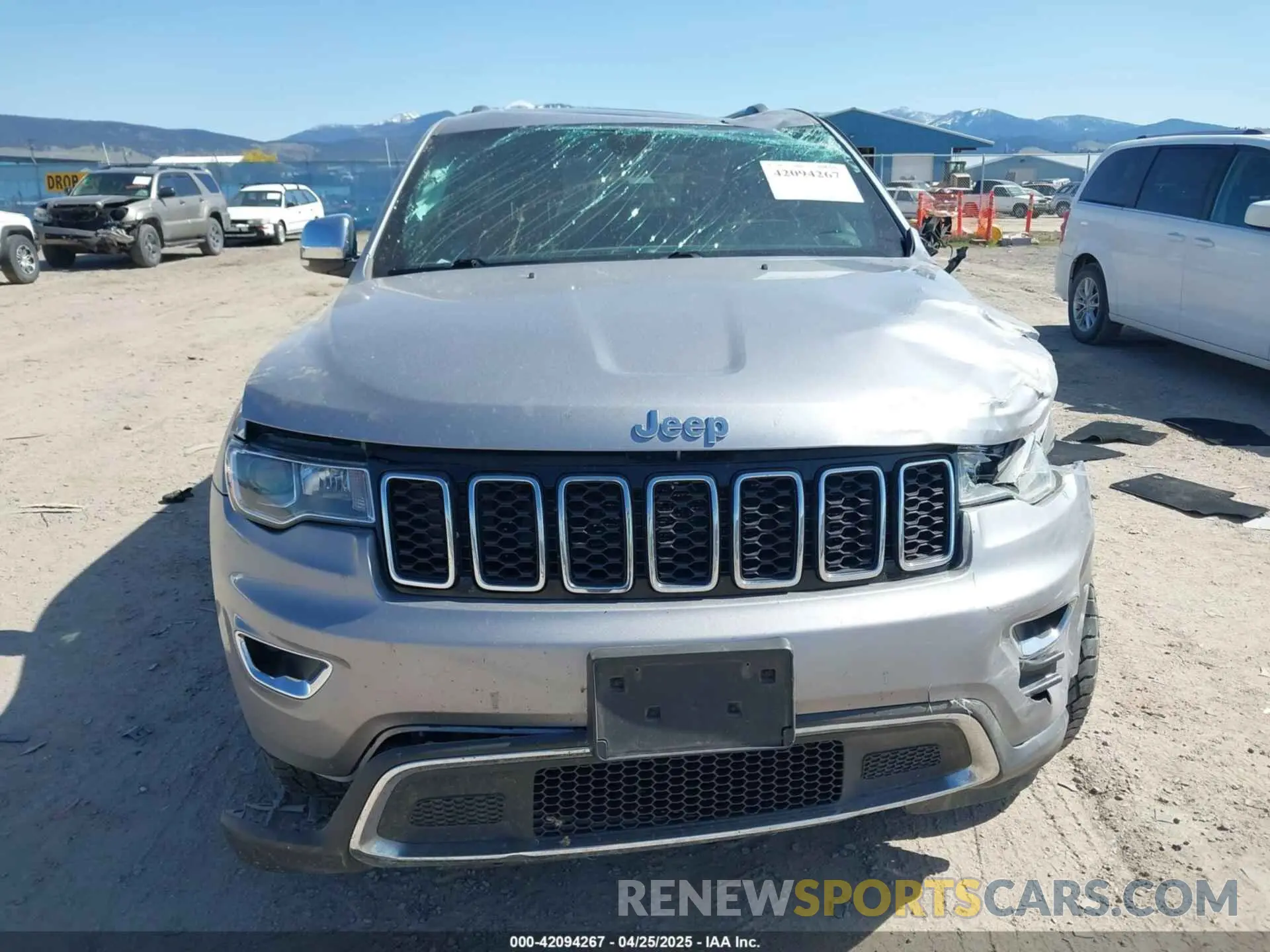 12 fotografías del automóvil dañado 1C4RJFBGXLC322505 JEEP GRAND CHEROKEE 2020