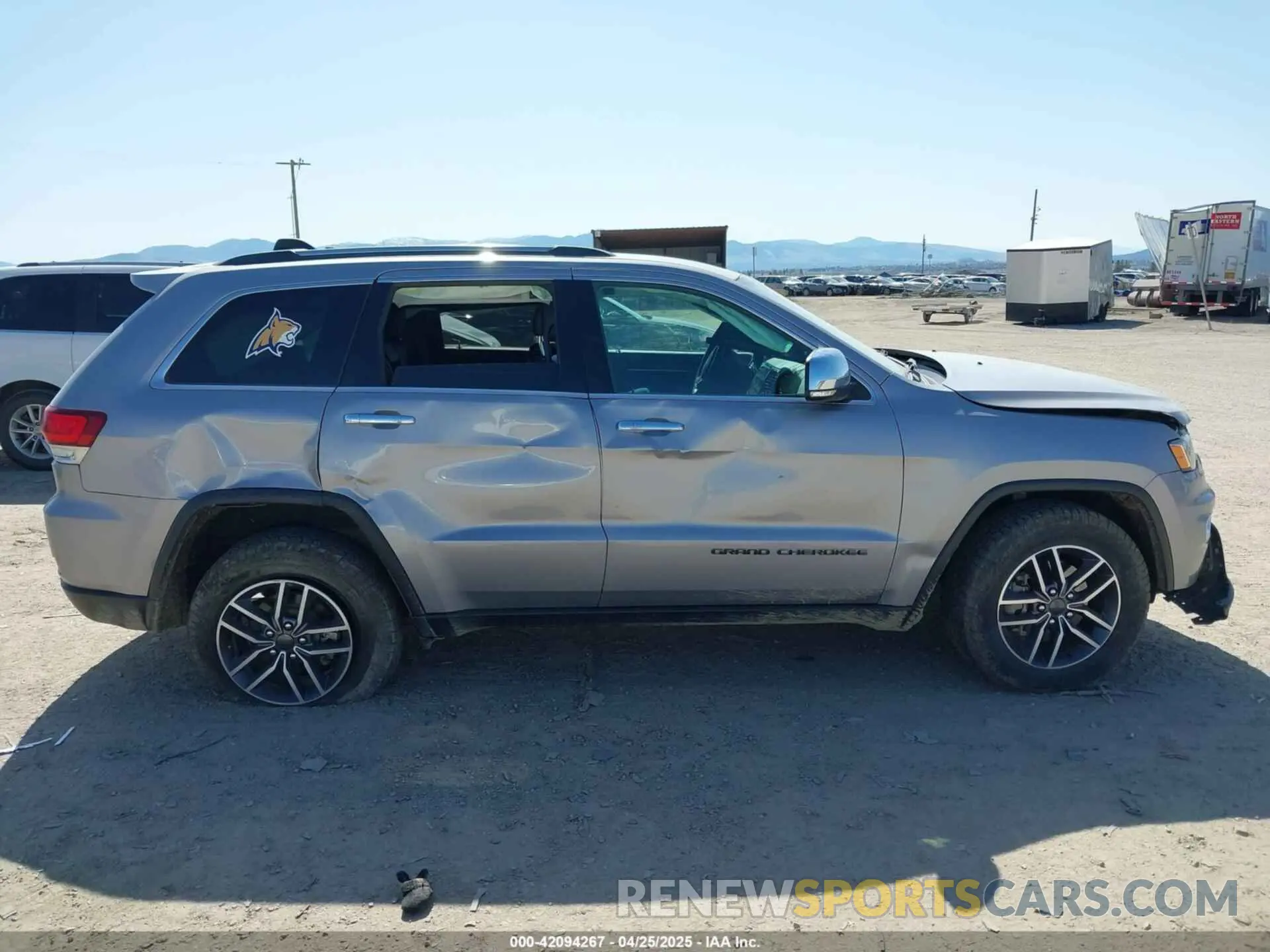 13 fotografías del automóvil dañado 1C4RJFBGXLC322505 JEEP GRAND CHEROKEE 2020