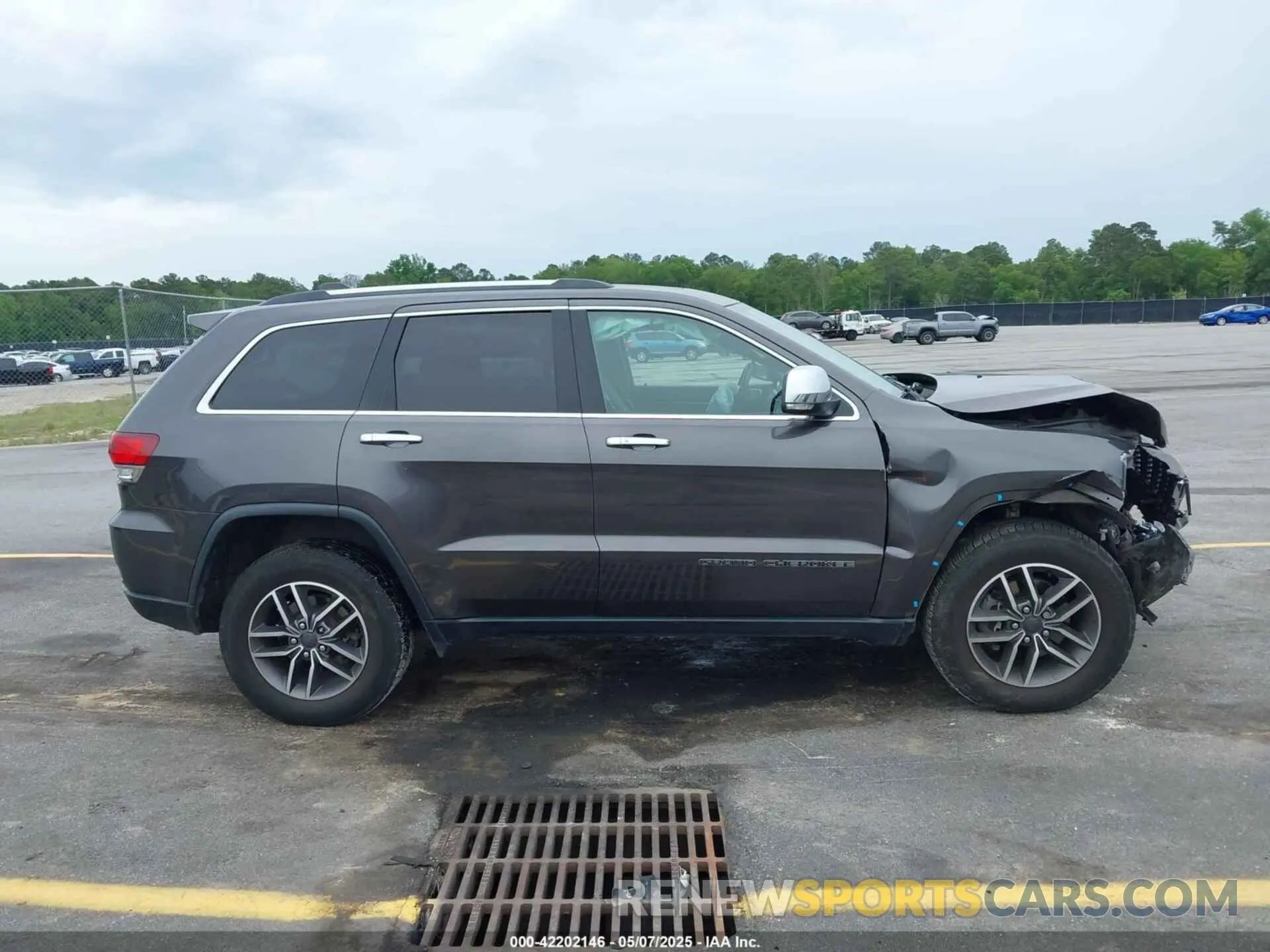 13 fotografías del automóvil dañado 1C4RJFBGXLC325694 JEEP GRAND CHEROKEE 2020