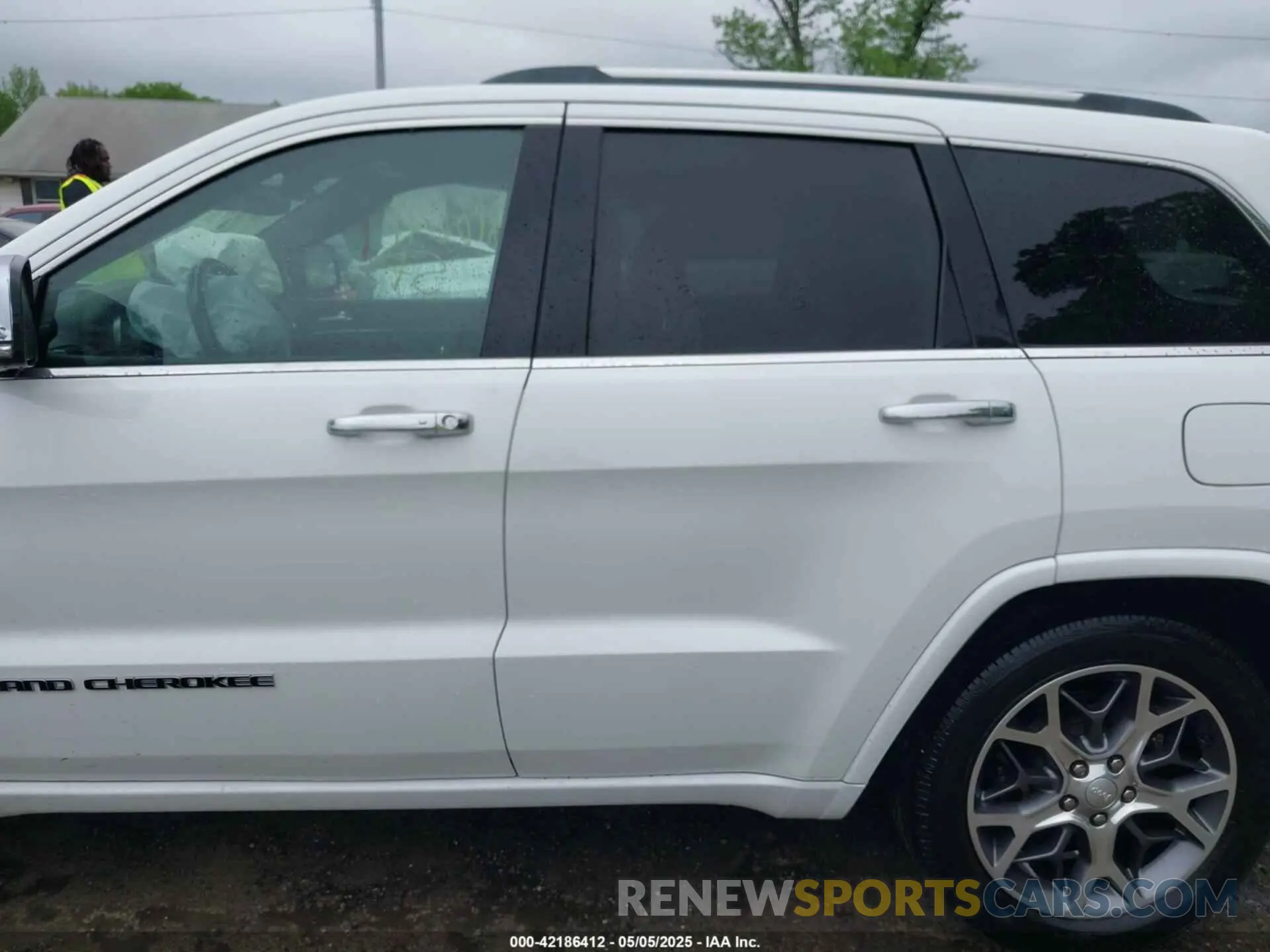 14 fotografías del automóvil dañado 1C4RJFCG9LC197401 JEEP GRAND CHEROKEE 2020